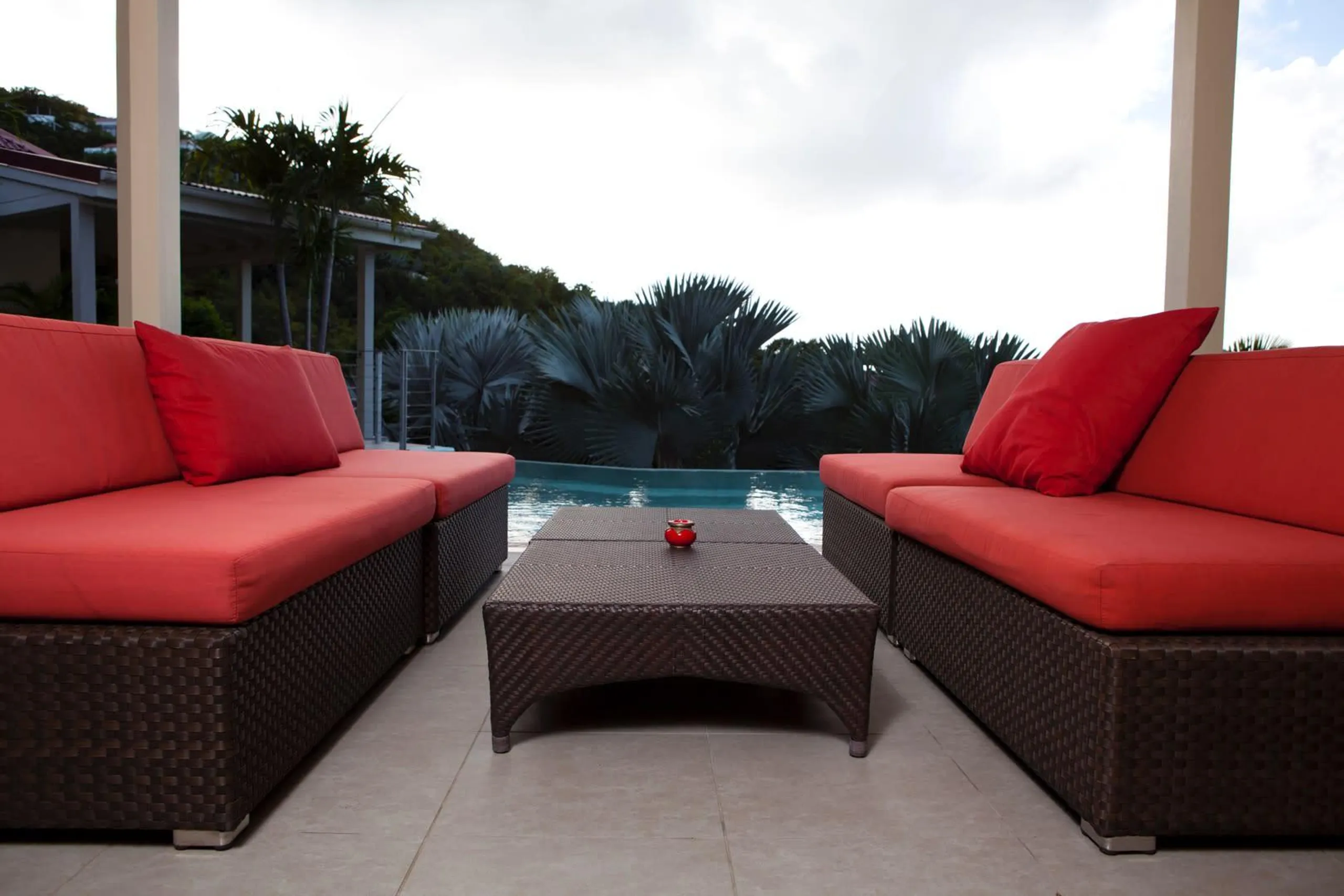 Inspiring Contemporary Villa With Pool And  Panoramic Sea Views — photograph 7