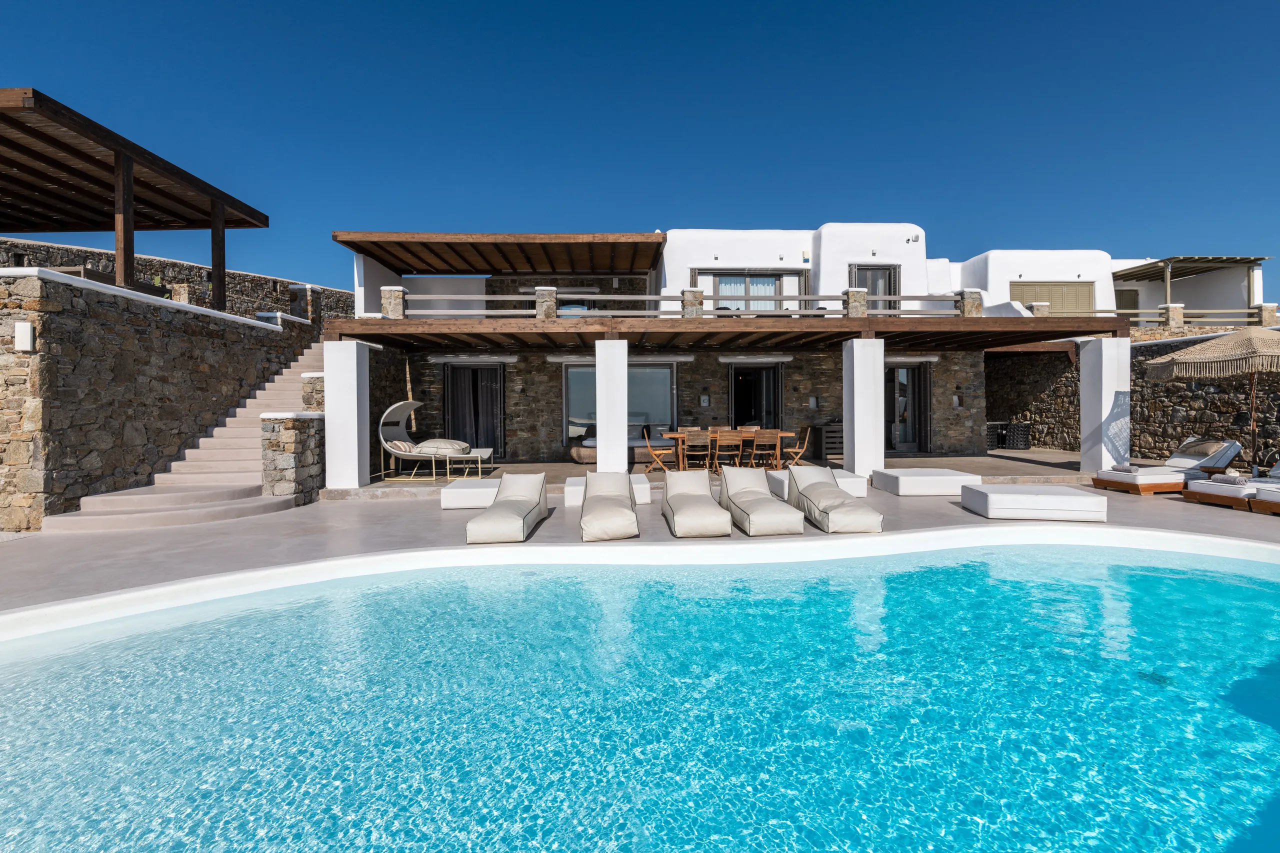 Deluxe Paradise in Fanari with Infinity Pool, Alfresco Jacuzzi and Aegean Sea Views — photograph 7