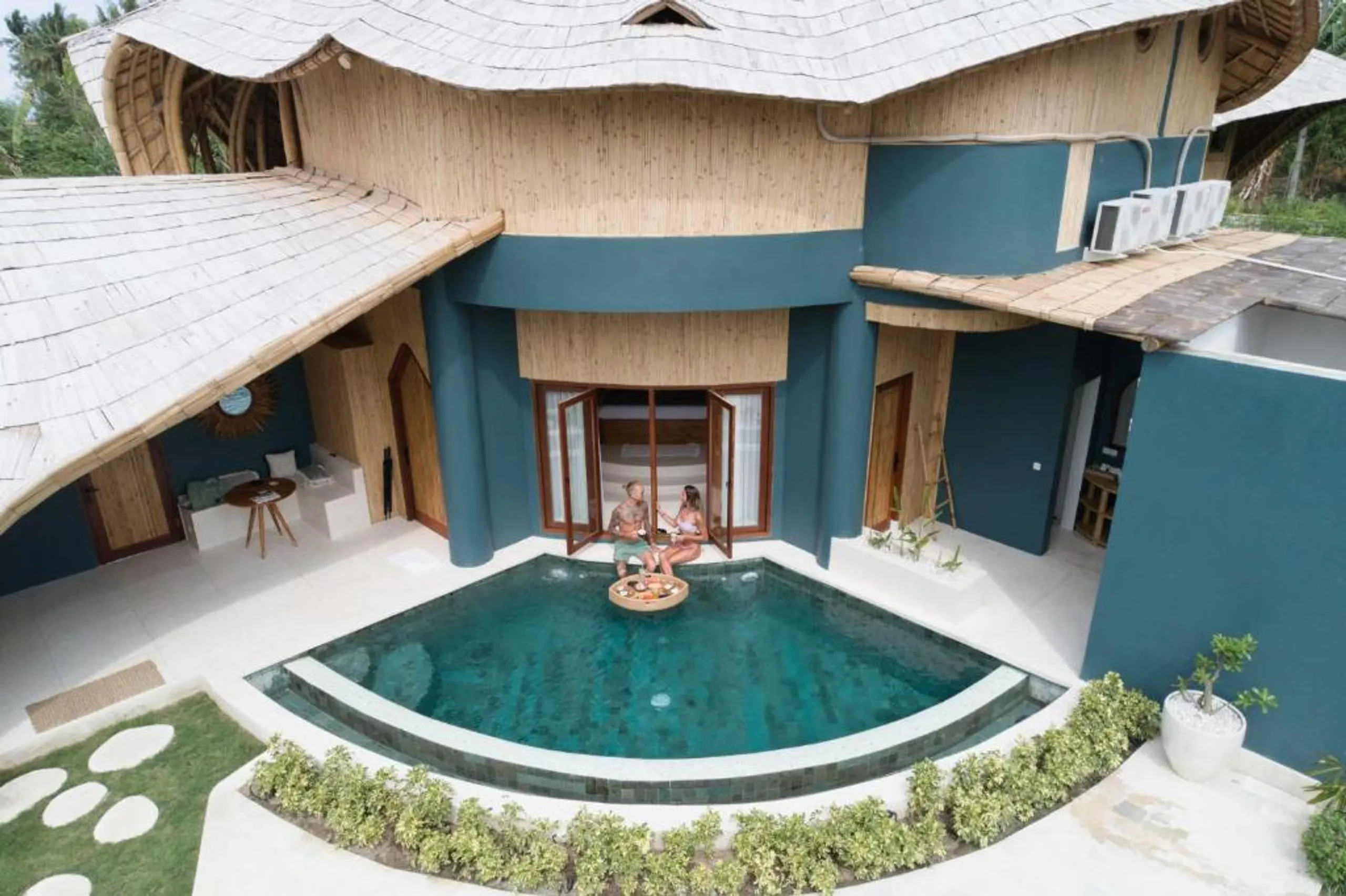 Exclusive Eco-Friendly Luxury Retreat Villa with Incredible Private Pools — photograph 9
