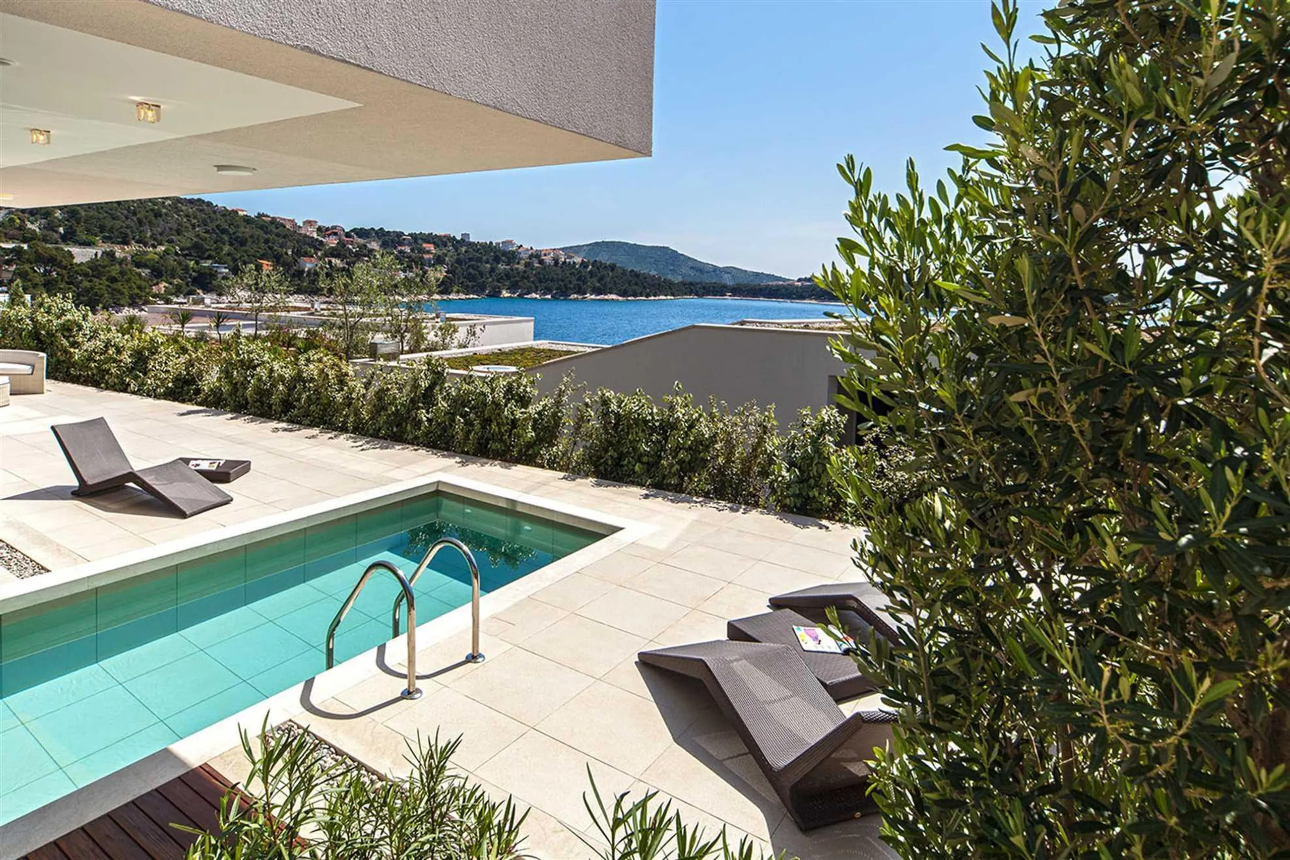Chic Villa with Pool, Sauna, and Scenic Views in Primošten — photograph 7
