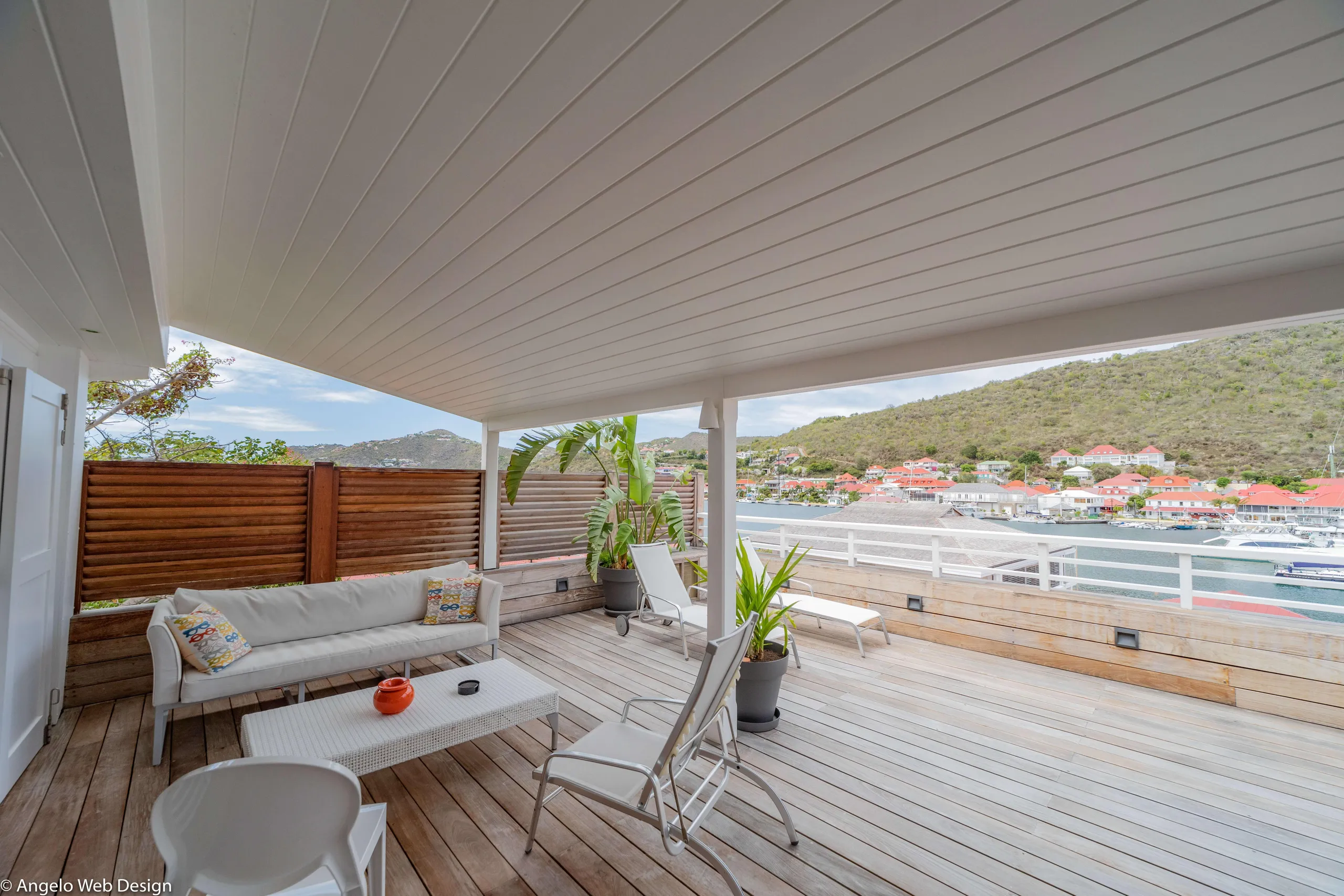 Gustavia's Premier Hideaway Villa with Exclusive Harbor Views — photograph 3