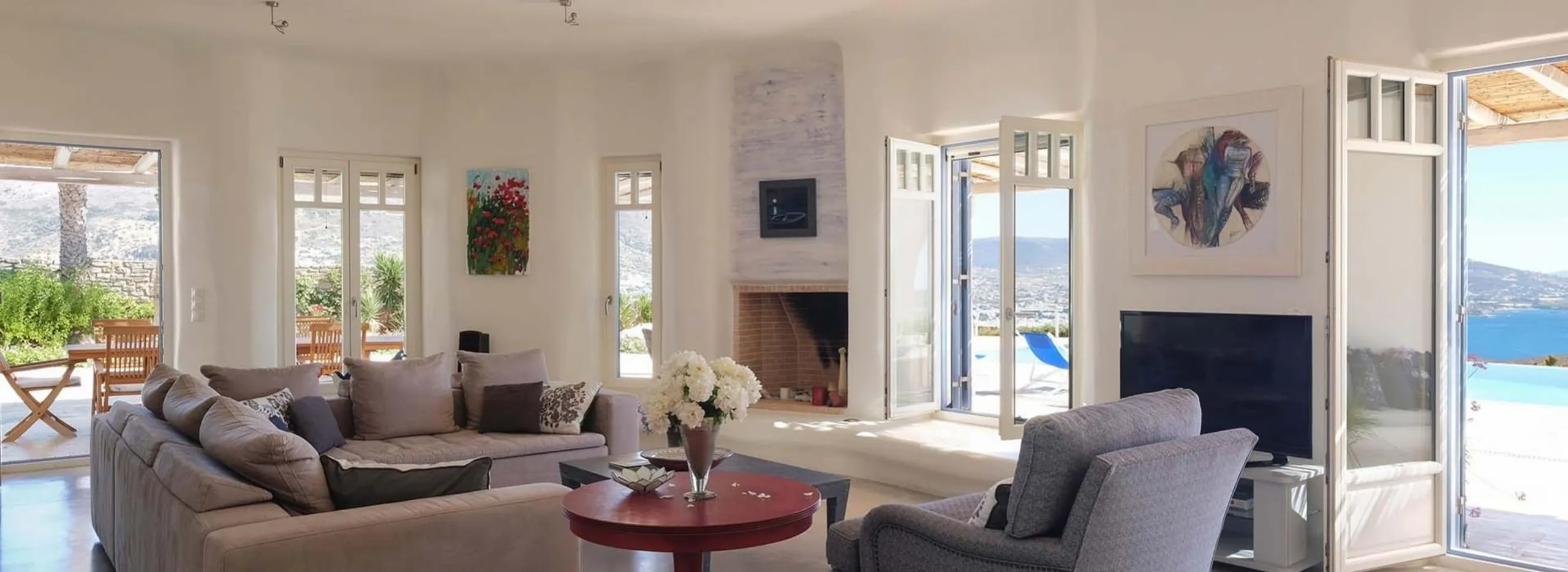 Prestige Oasis Villa with Private Infinity Pool and Traditional Cycladic Style with Modern Architectural Elements — photograph 8