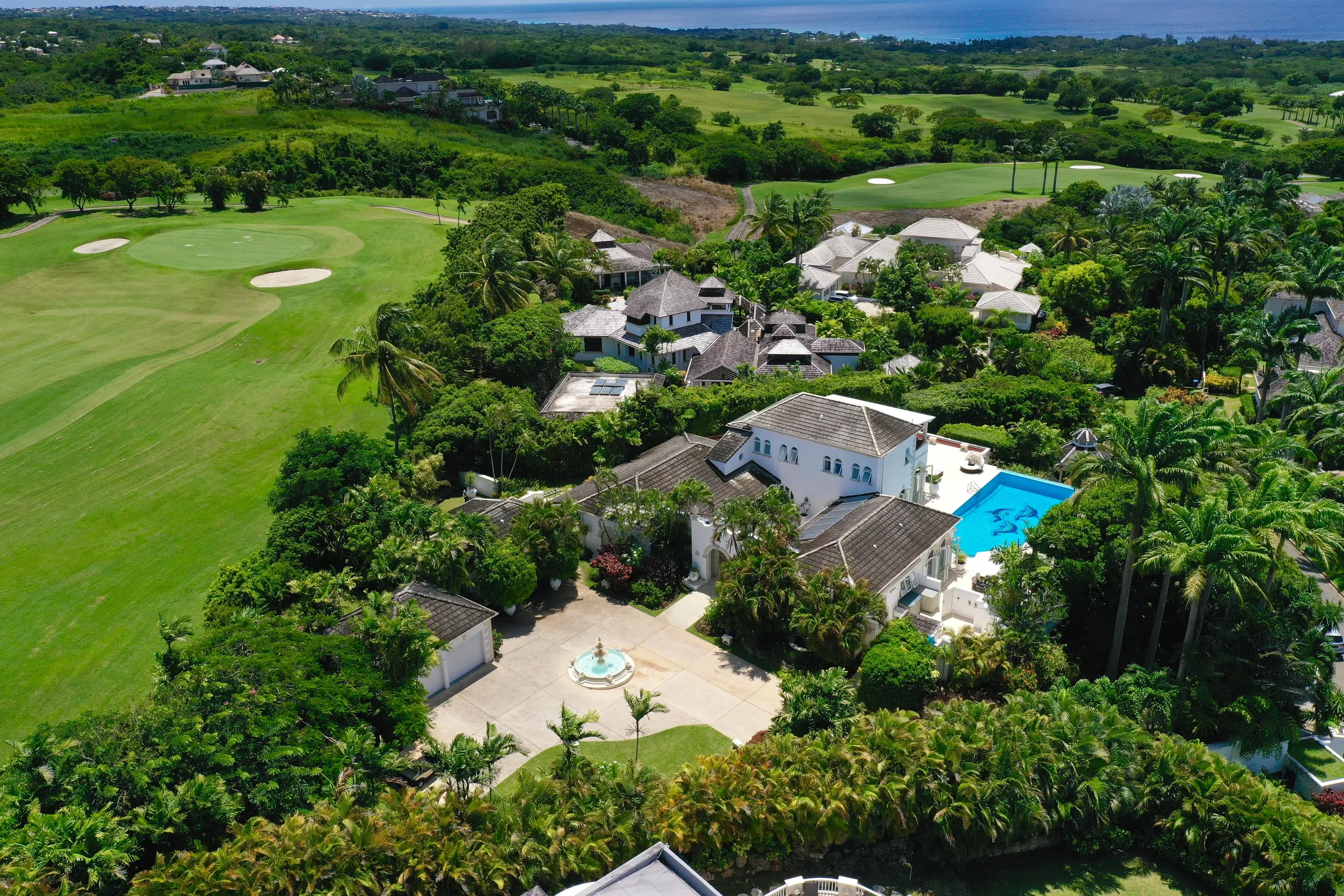 Barbados Traditional Grand Estate Large Private Pool and Golf Course Access — photograph 9