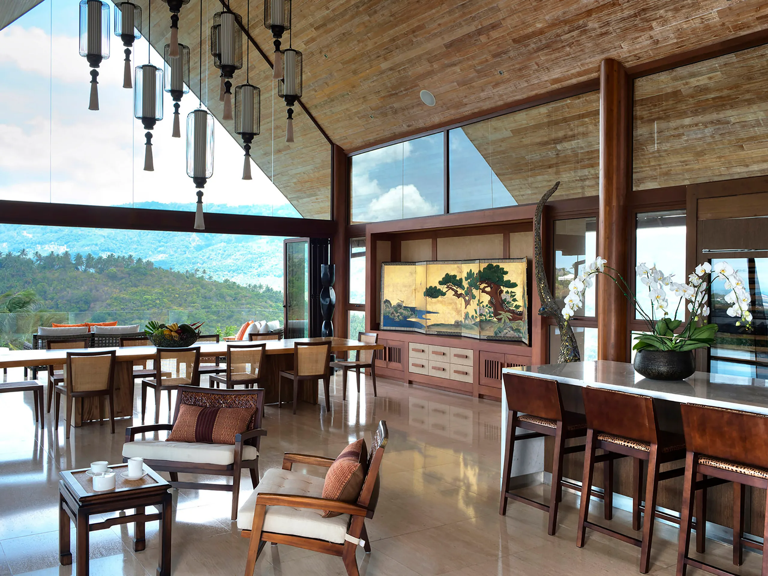 Majestic 6BR Villa with Infinity Pool and Forest Views — photograph 4