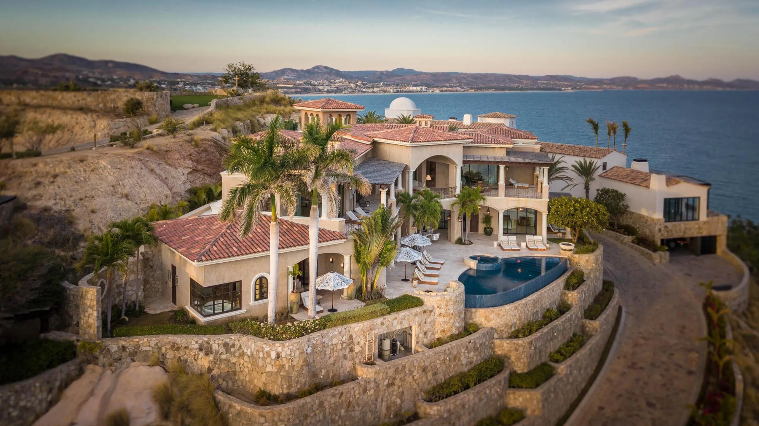Grandiose Villa with Private Infinity Pool Overlooking the Sea of Cortez, San Jose Del Cabo