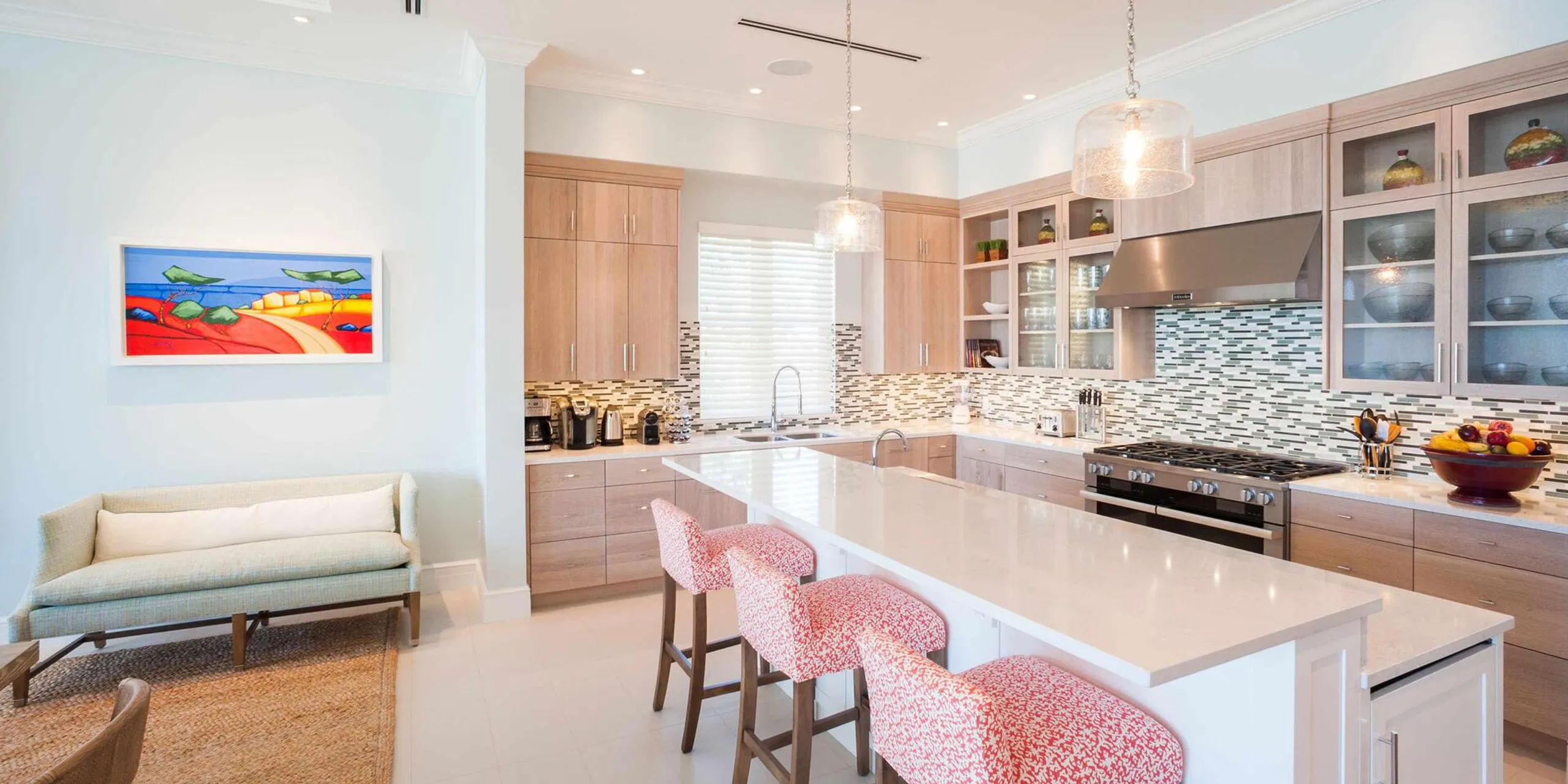 Cayman Kai Grand Estate with Resort Pool and Unforgettable Ocean Views — photograph 6