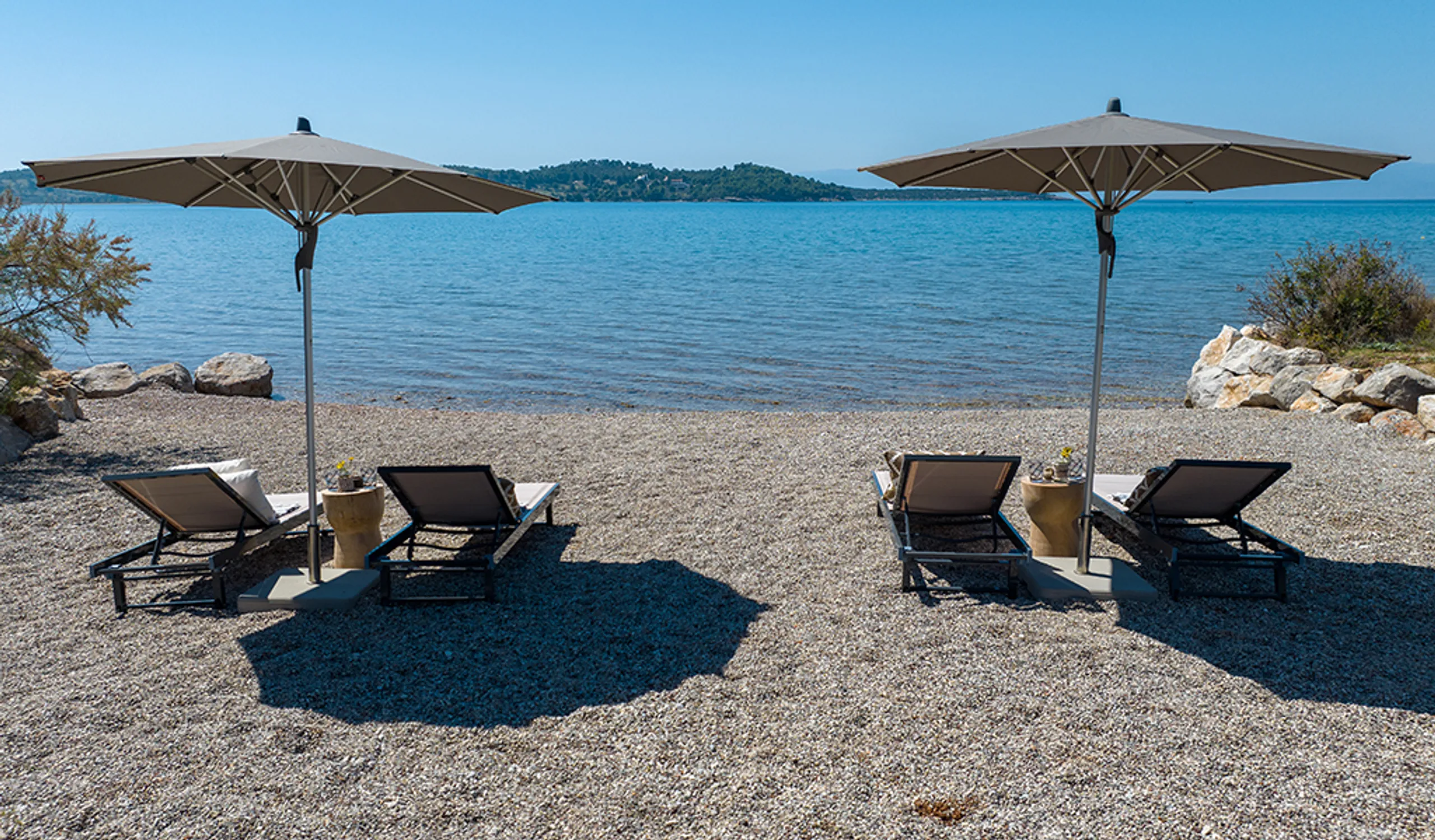Luxurious Ververondian Getaway with Infinity Pool and Stunning Garden — photograph 3