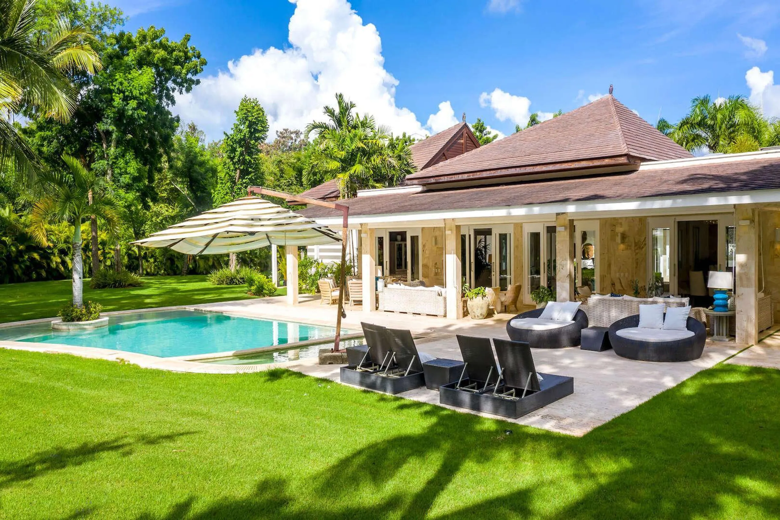 Casa de Campo's Luxurious Getaway Villa with Country Club Golf Course Access — photograph 3