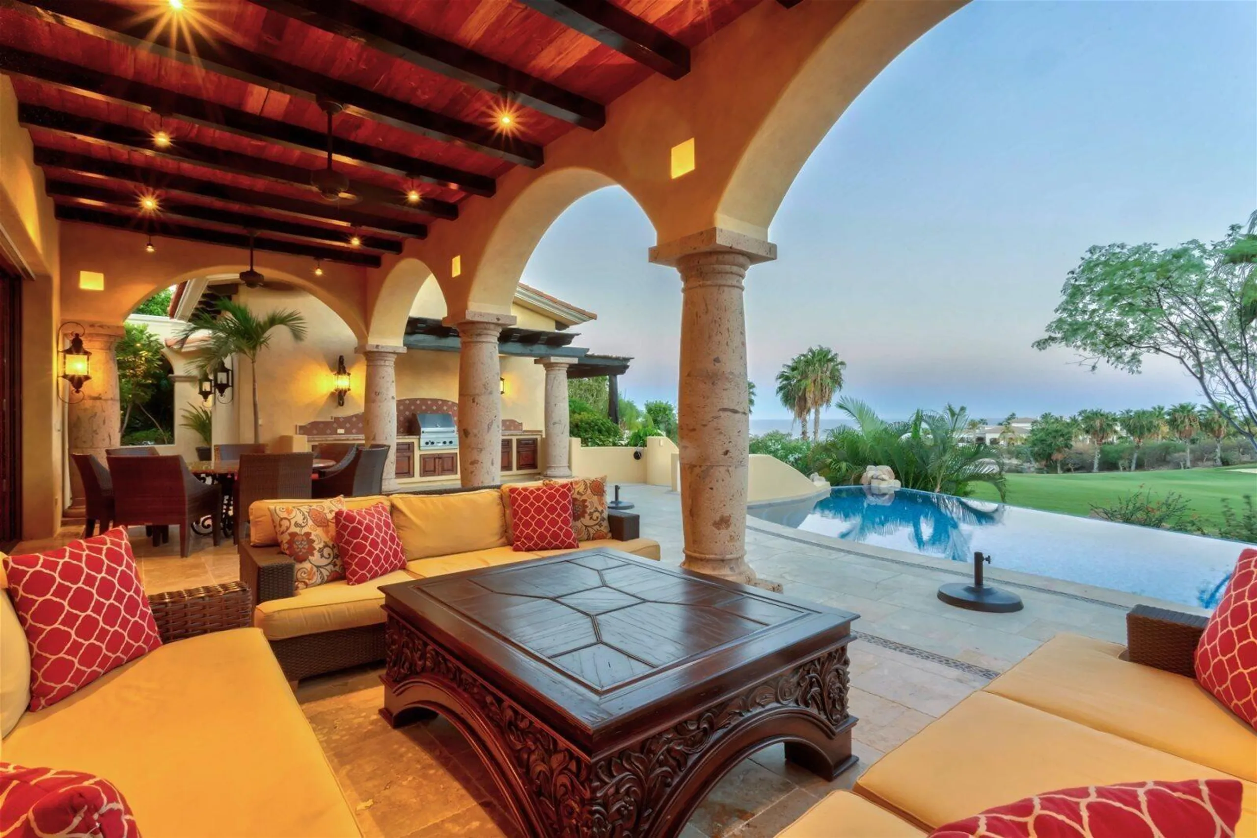 Majestic View Estate with Infinity Pool overlooking the 12th Hole Golf Course, Cabo Del Sol