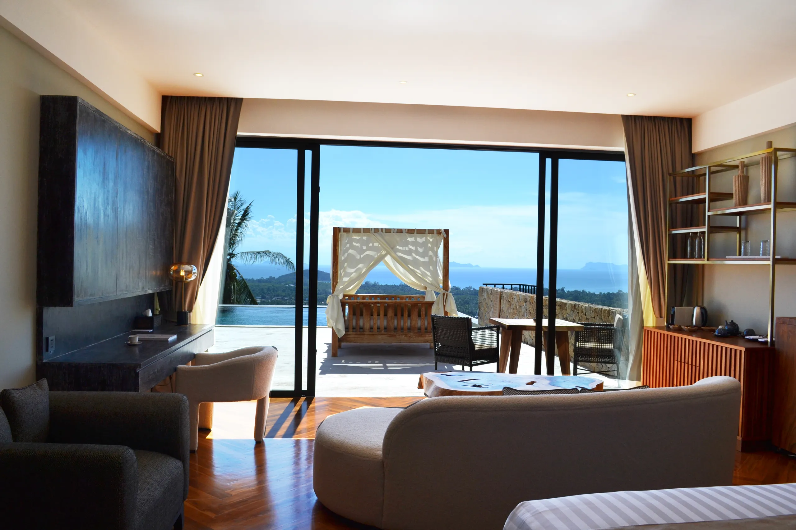 Sumptuous Sanctuary in Koh Samui with Lovely Pool and Breathtaking Panoramic Views — photograph 12
