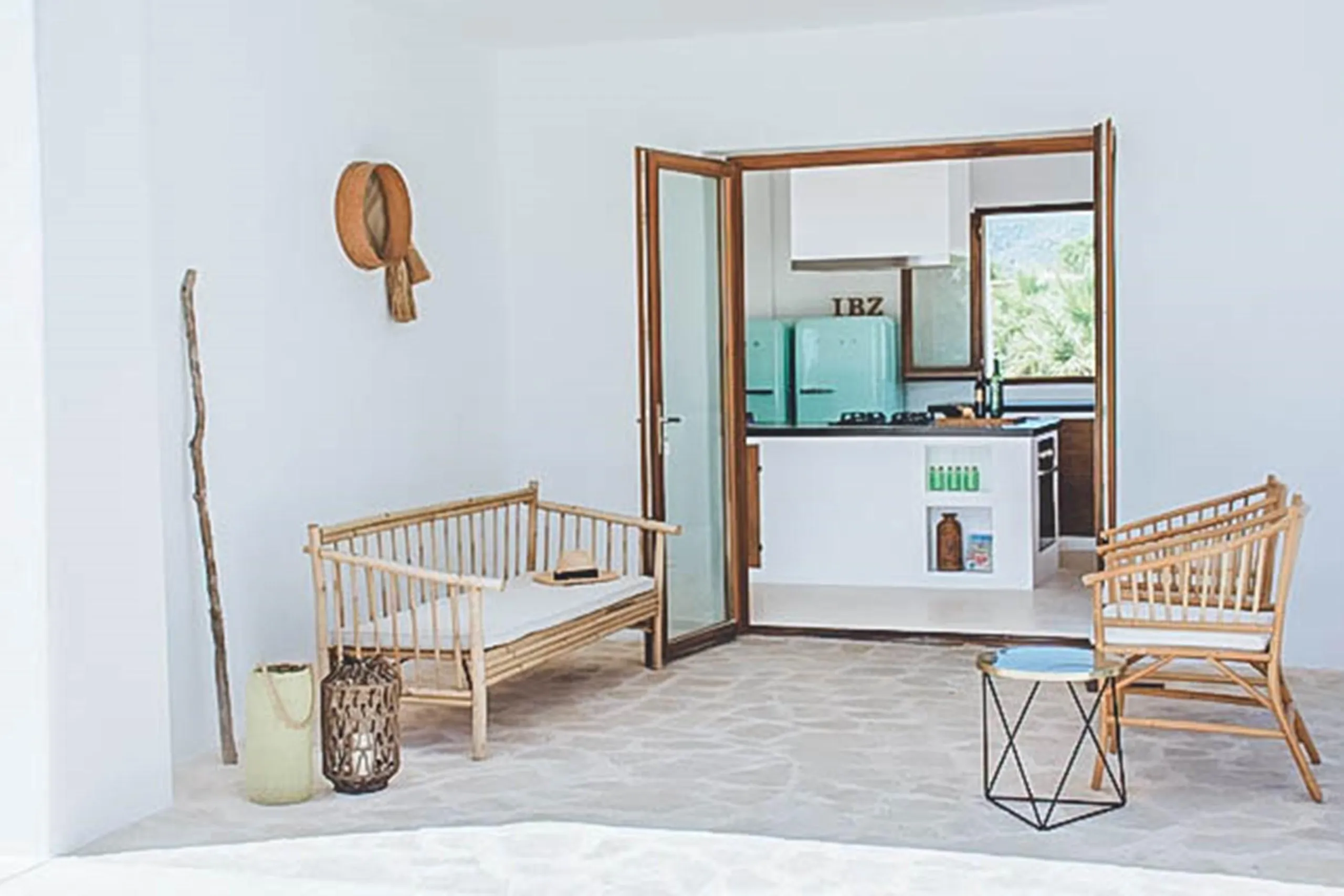 Breathtaking Modern Villa in Ibiza with Pool and Jacuzzi — photograph 7