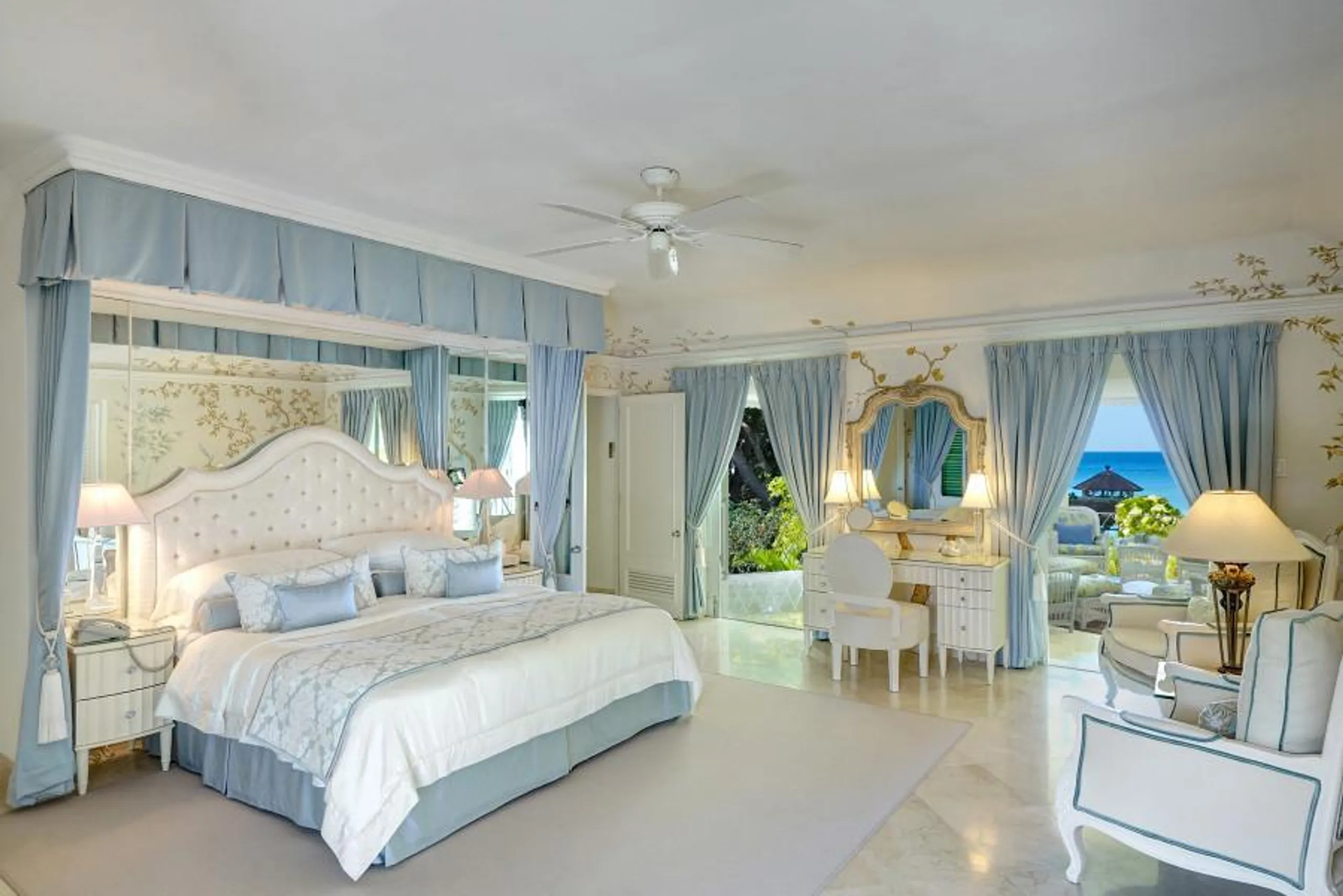 Barbados Majestic Villa with Breathtaking Views of the Caribbean Sea — photograph 12