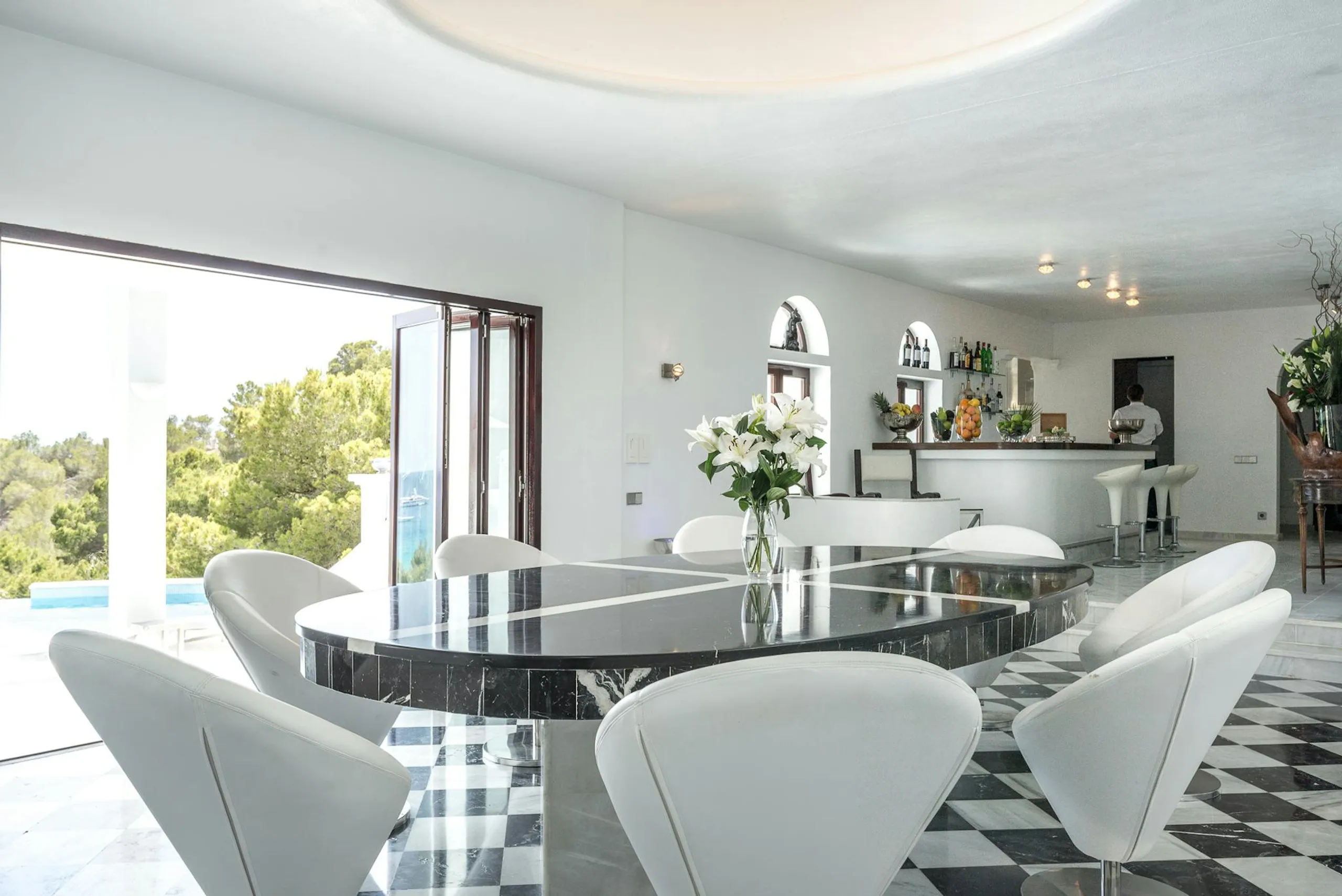 Stunning Oceanview Villa with Private Pool and Walks to Beach — photograph 8