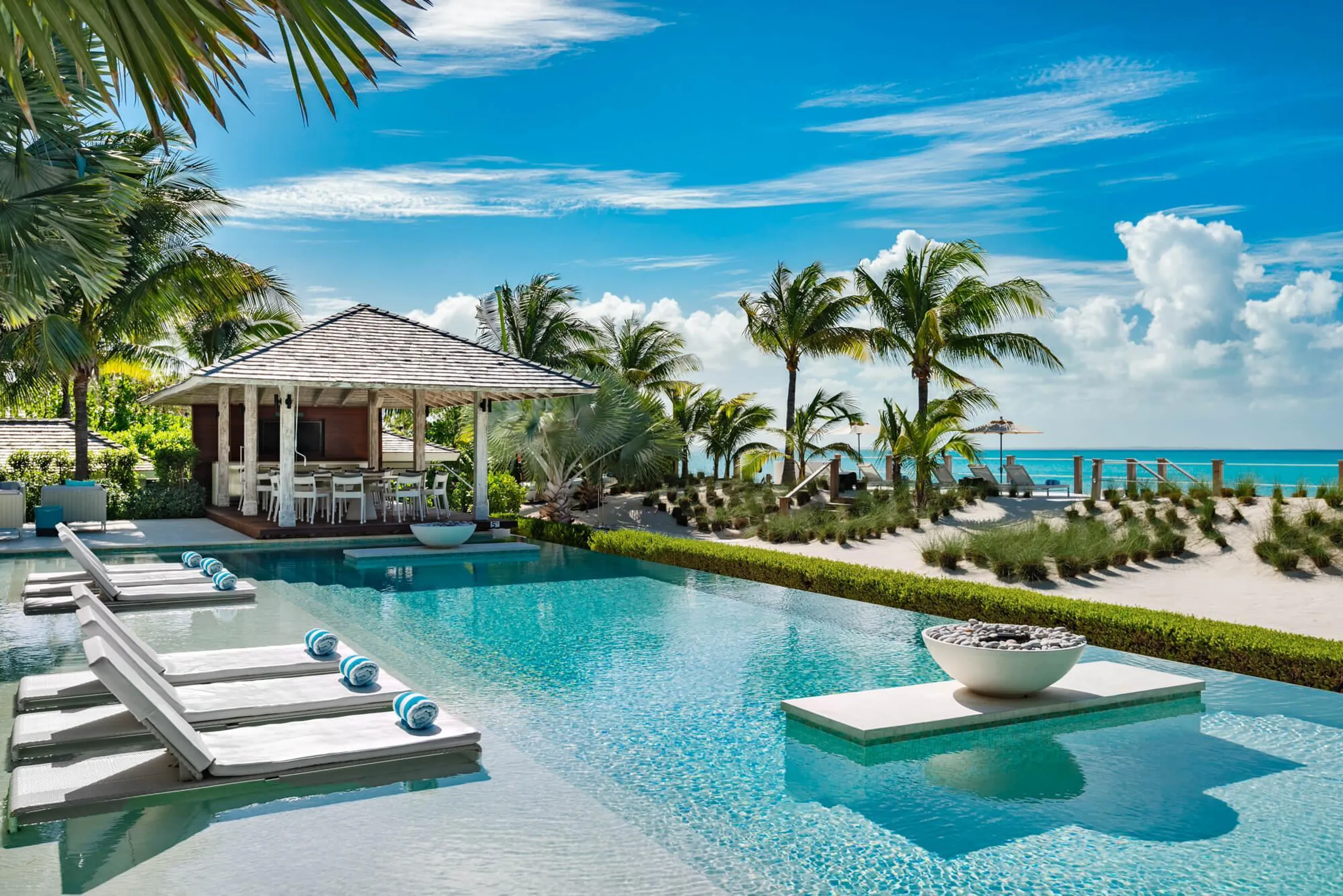 Grace Bay Delight Ultra Luxe Ocean Front Estate with Private Pool — photograph 2
