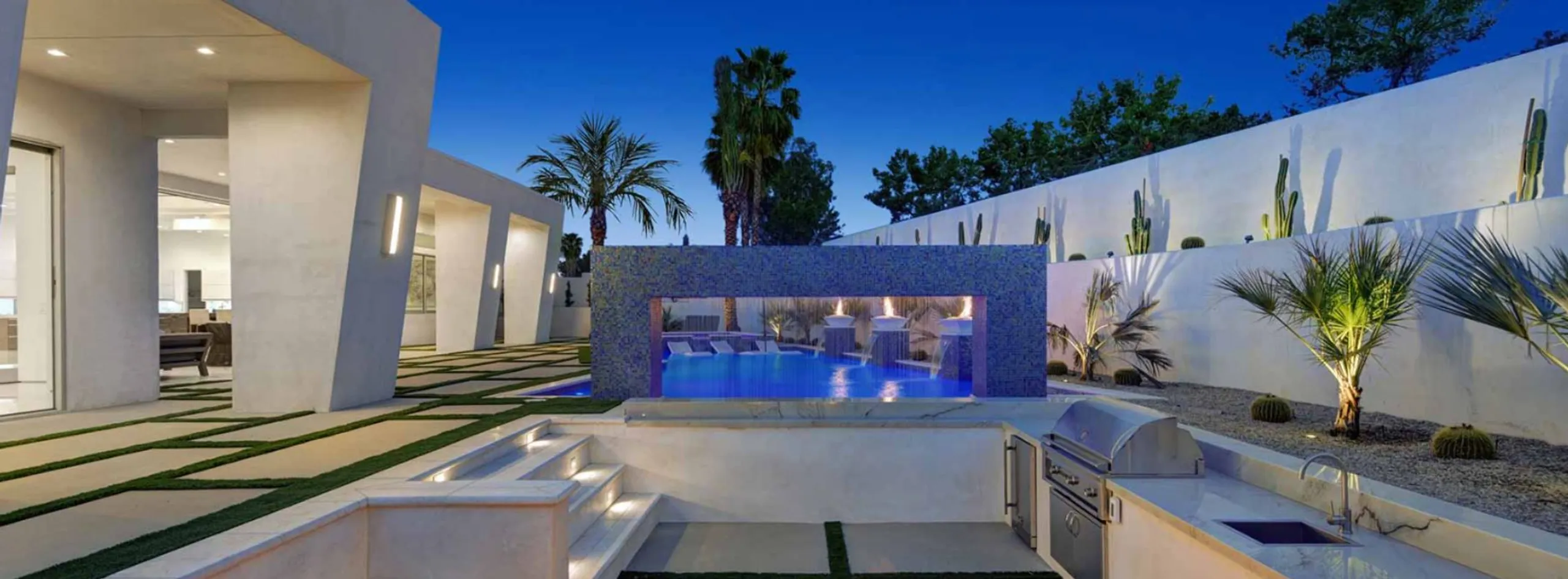 Glorious Palm Desert Vacation Villa with Resort-Style Pool & Mountain Views — photograph 9