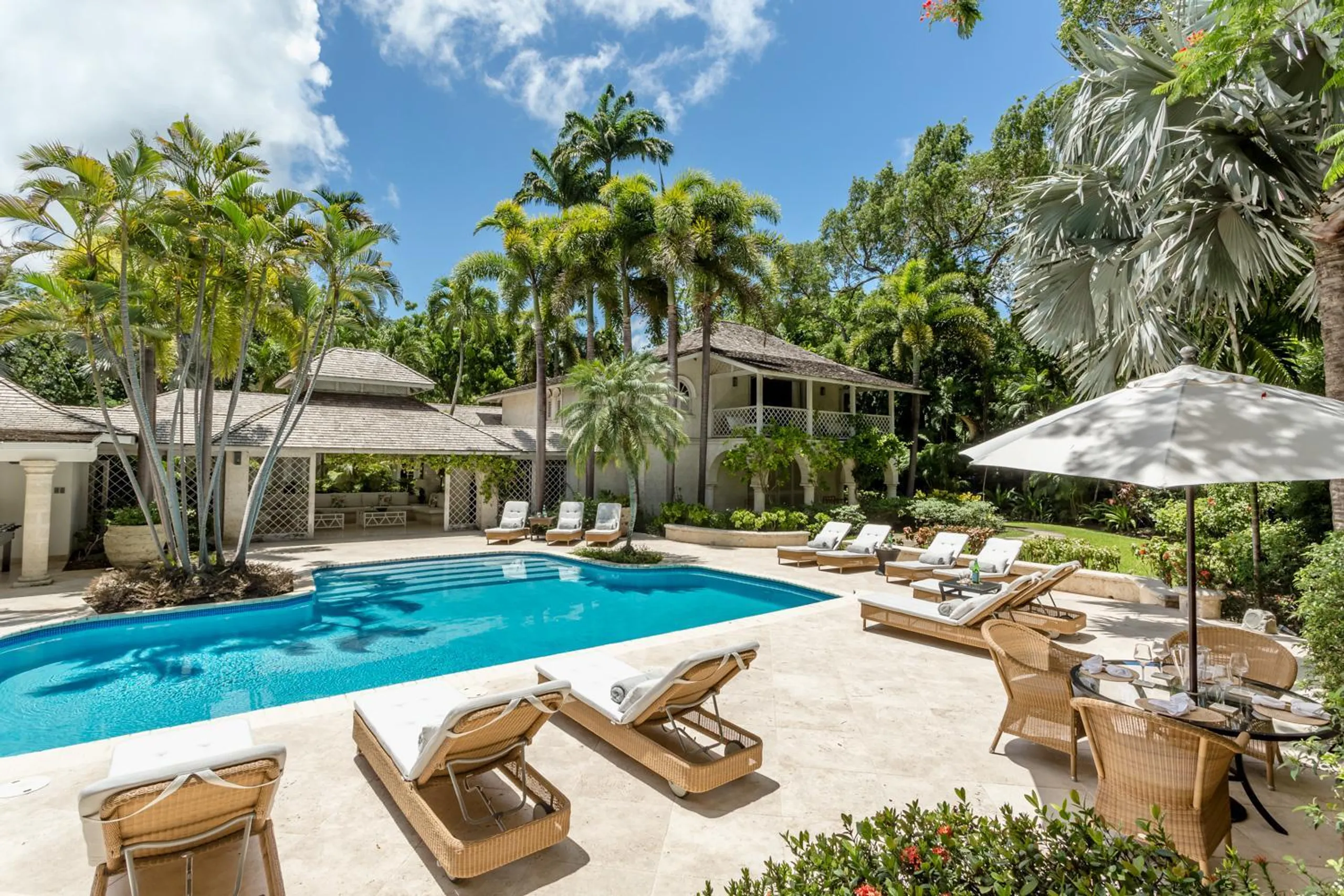 Sandy Lane Villa with Large Private Pool and Lush Grounds, Holetown