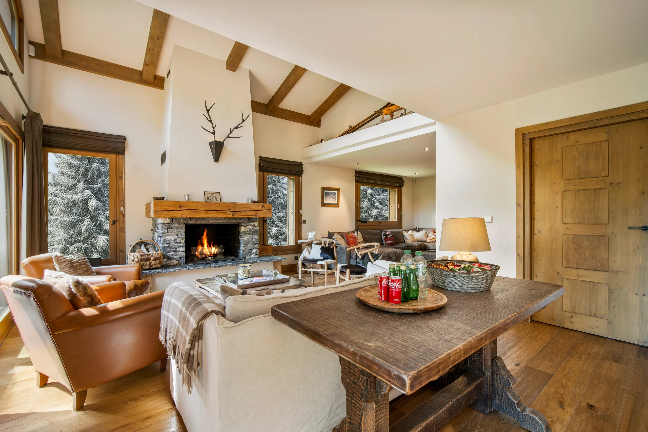 Opulent Alpine Hideaway with Cinema, Spa, and Mont Blanc Views — photograph 8