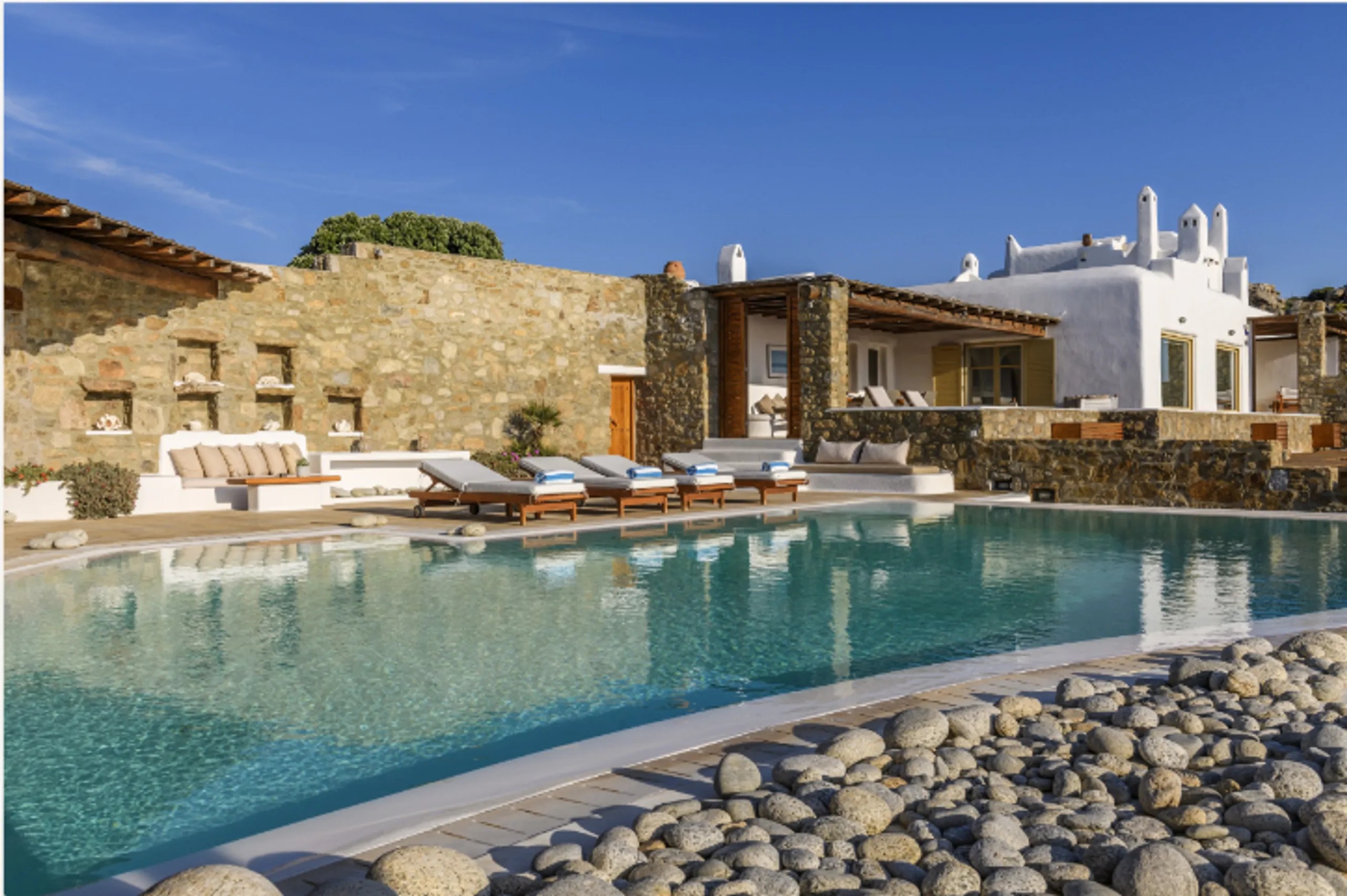 Elegant Mykonos Luxe Retreat with Private Infinity Pool and Ocean Views, Tourlos