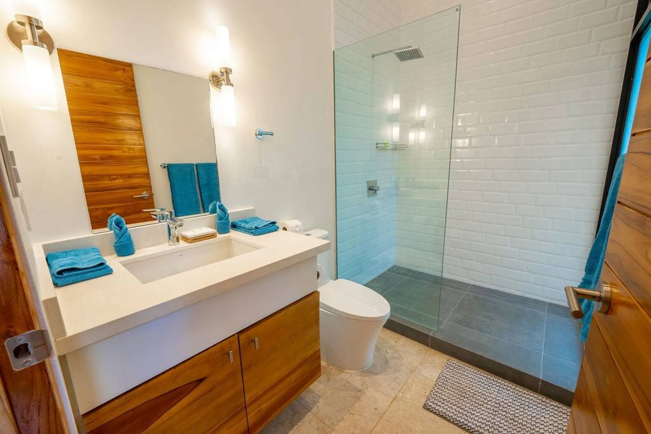 Breathtaking Las Huacas Villa with Ocean Views — photograph 9