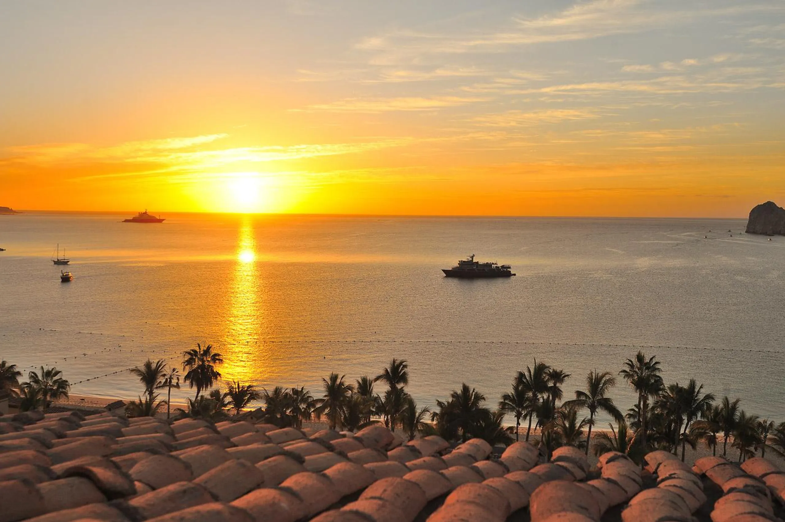 Penthouse with Sensational Sea of Cortez Views and Multiple Terraces — photograph 5
