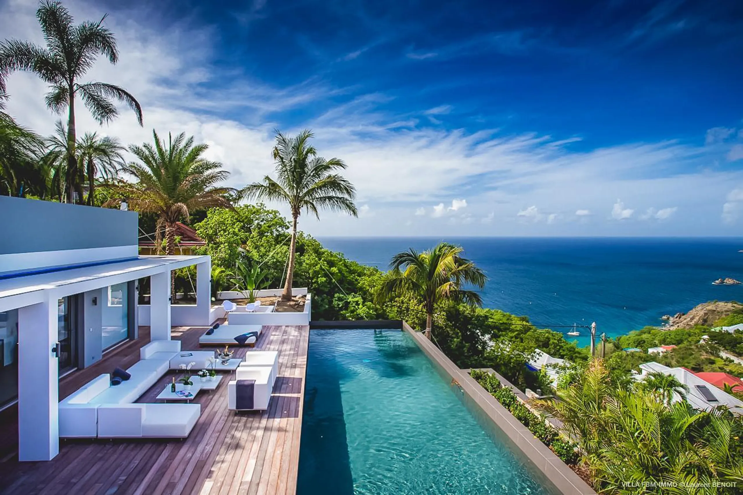 Serene Oceanside Villa with Private Pool and Stunning Views — photograph 4