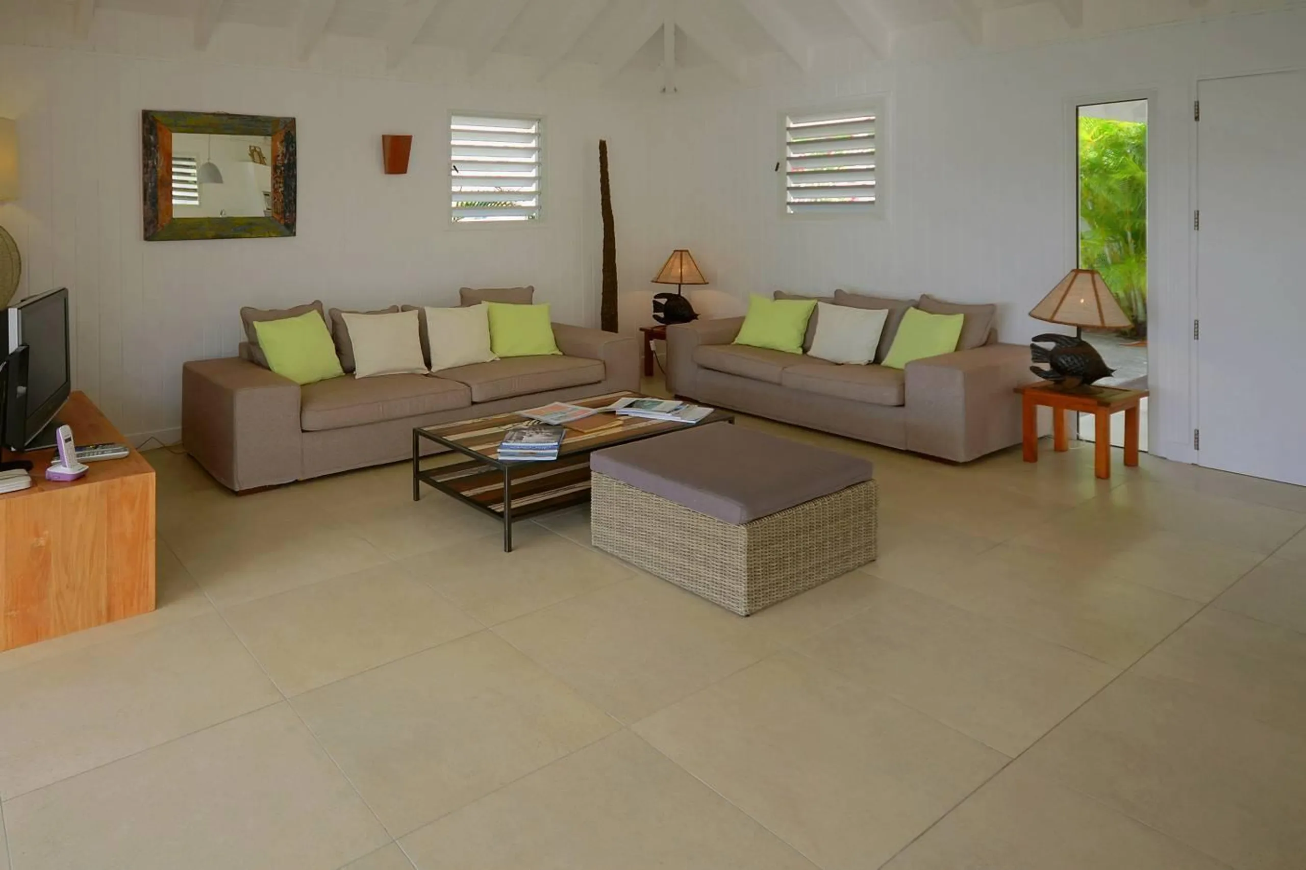 Tranquil Hillside Villa with Pool, Garden and Overlooking Corossol Bay Views — photograph 6