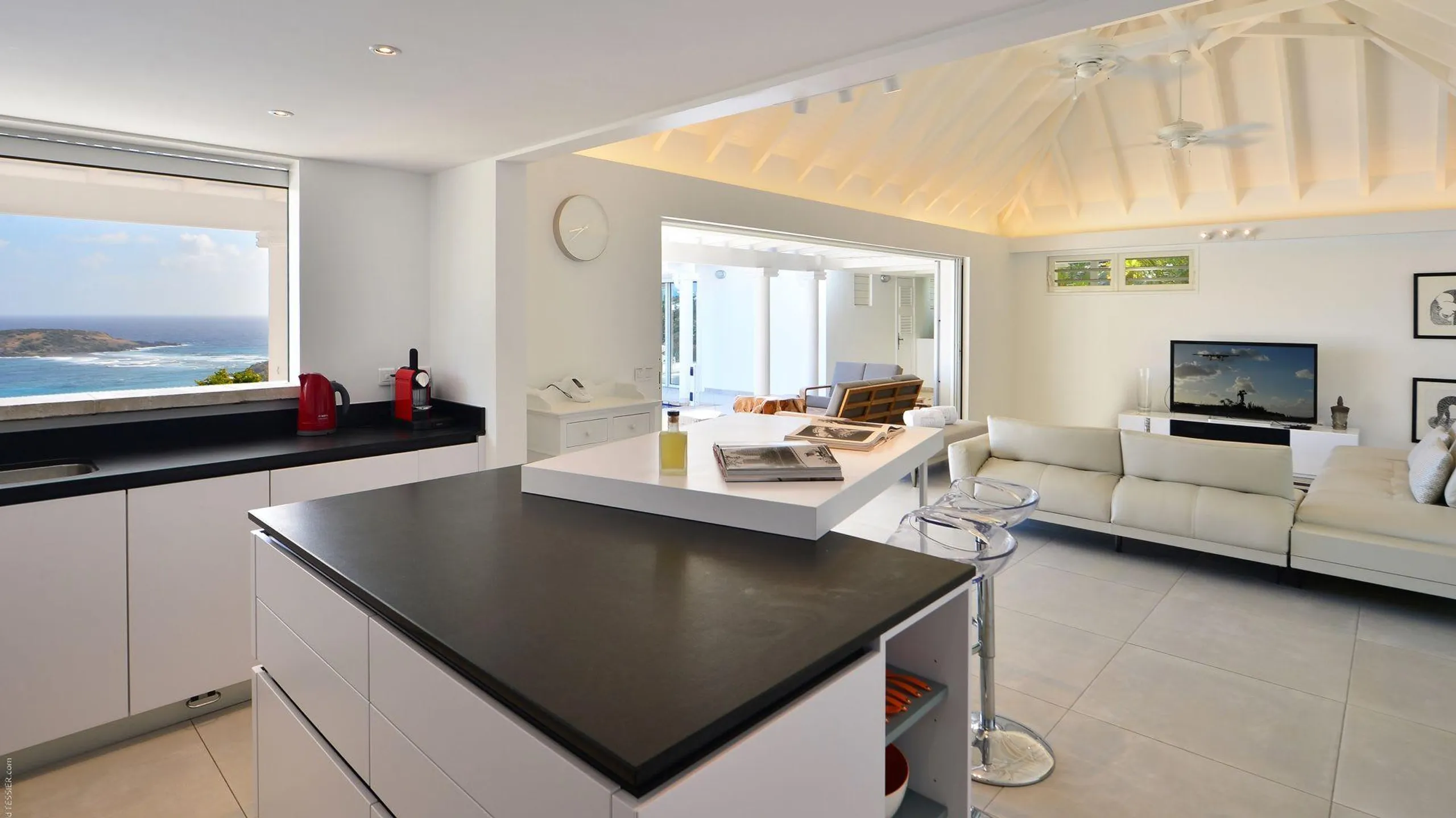 Fantastic Modern Villa With Ocean View And Pool — photograph 7