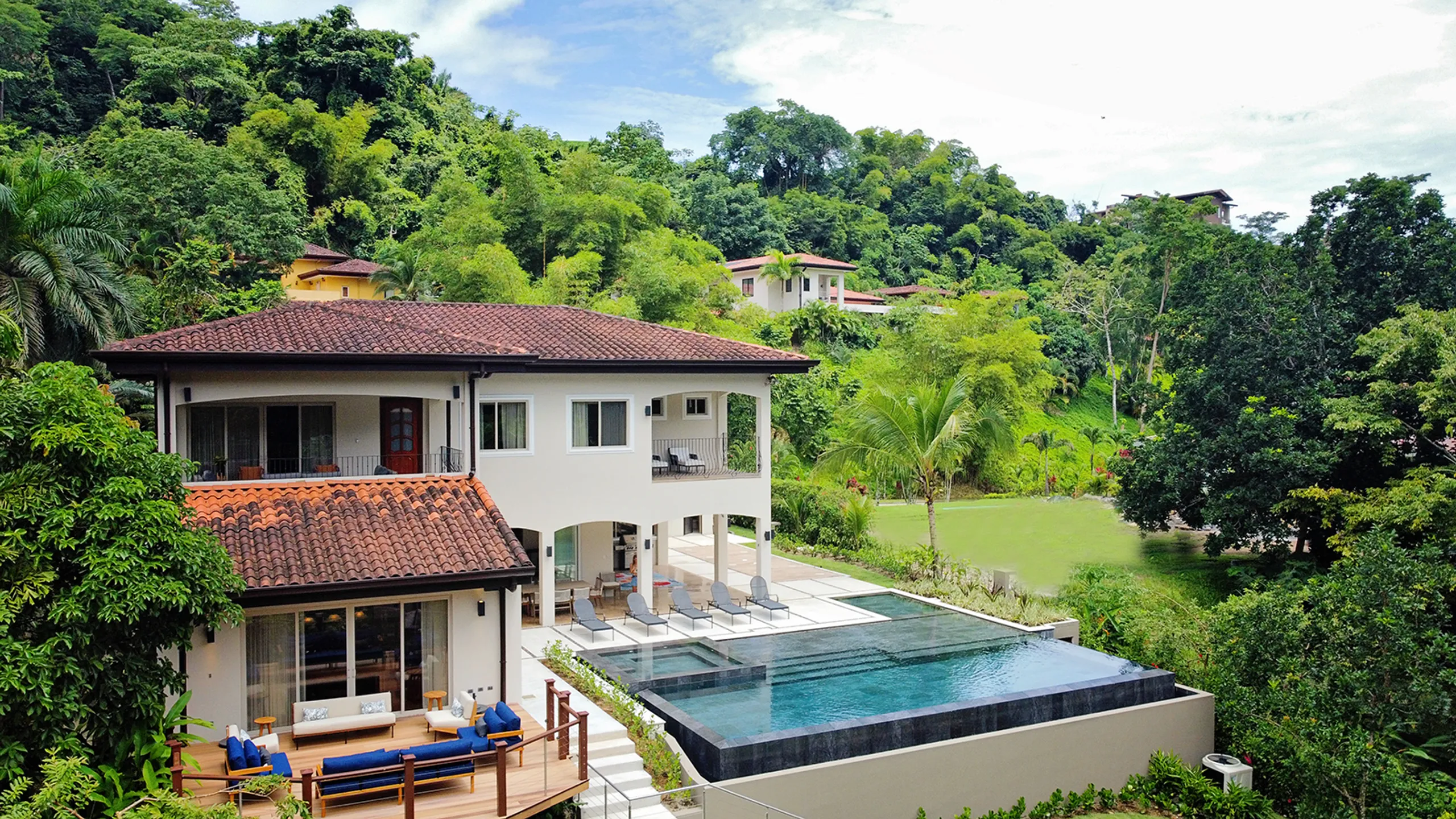 Stunning Costa Rica Villa with Private Infinity Pool, Jacuzzi, and Ocean Views — photograph 4