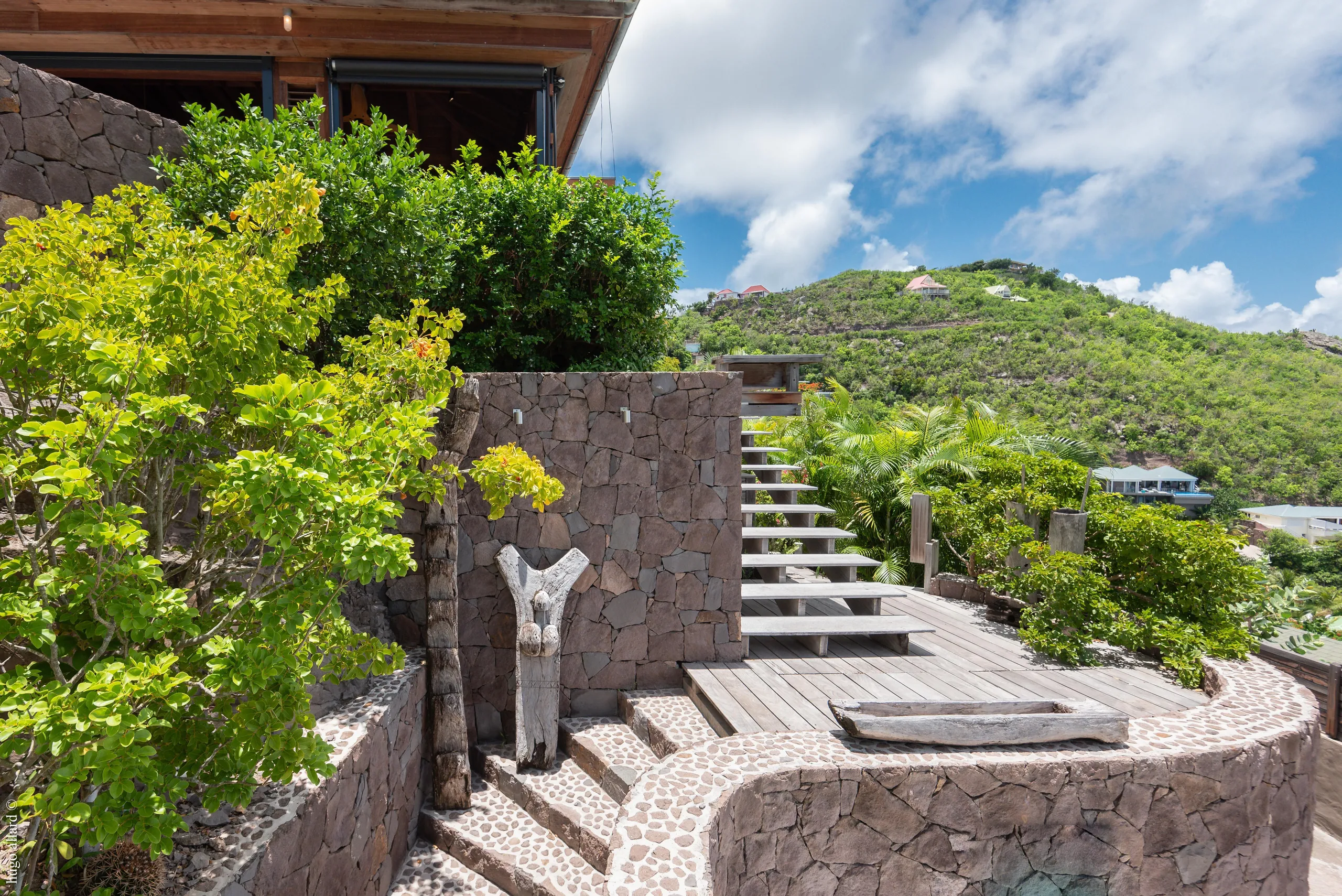 Rejuvenating Seaside Villa with Private Pool and Walks to Beach — photograph 12