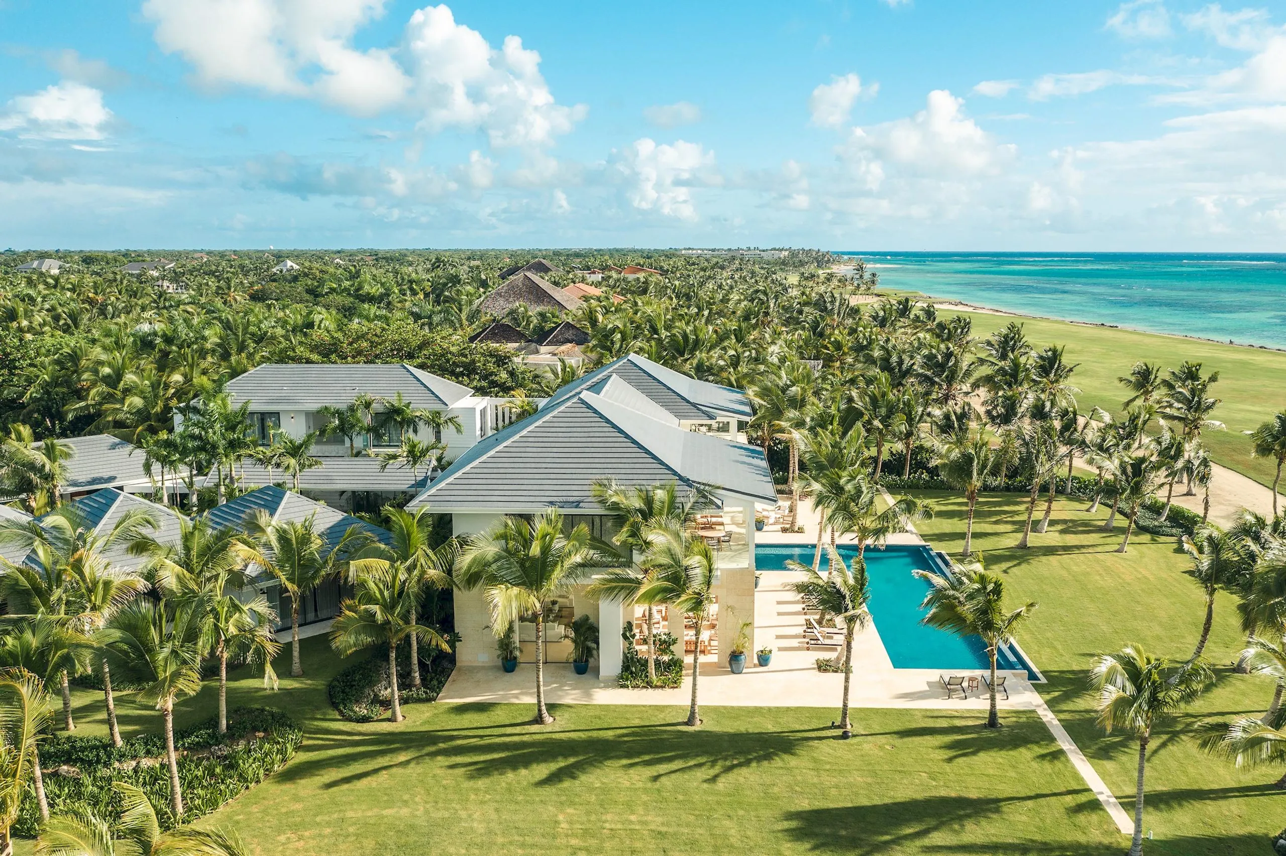 Exclusive Golf Front Villa with Private Pool, with Ocean View Near Casa Club Puntacana — photograph 4