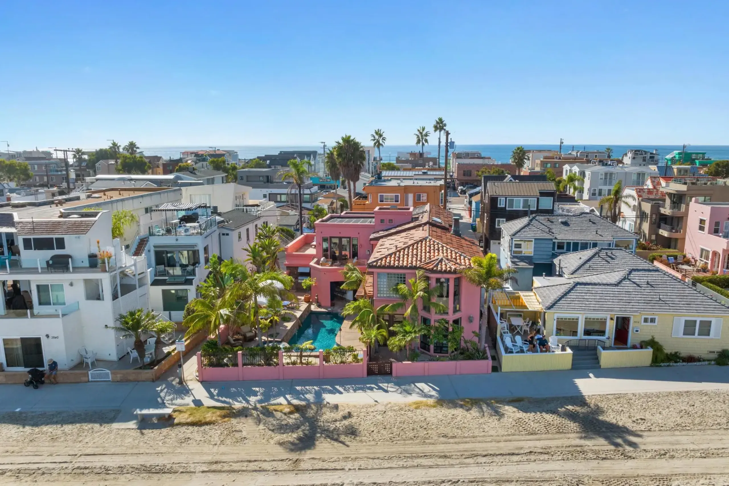 Exhilarating Mission Bay Waterfront Villa with Private Pool, Spa, Bay Views & Beach Access — photograph 11