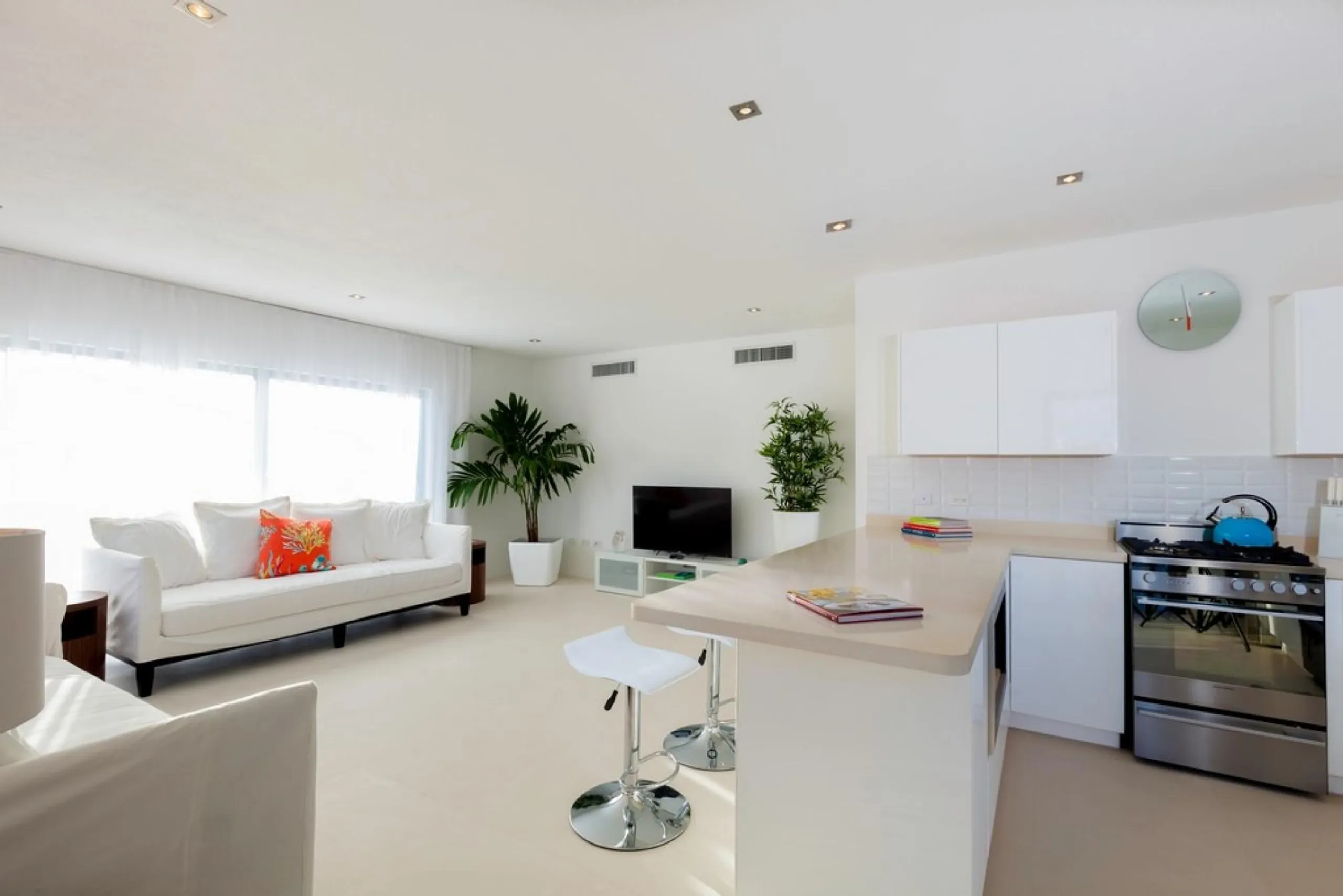 The Beach House — photograph 9