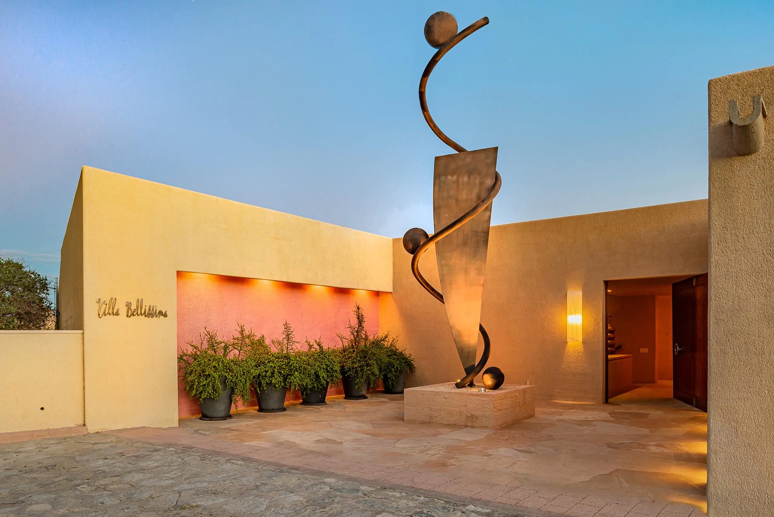 Hillside Grand Pedregal Villa with Infinity Pool and Panoramic Pacific Views. — photograph 9