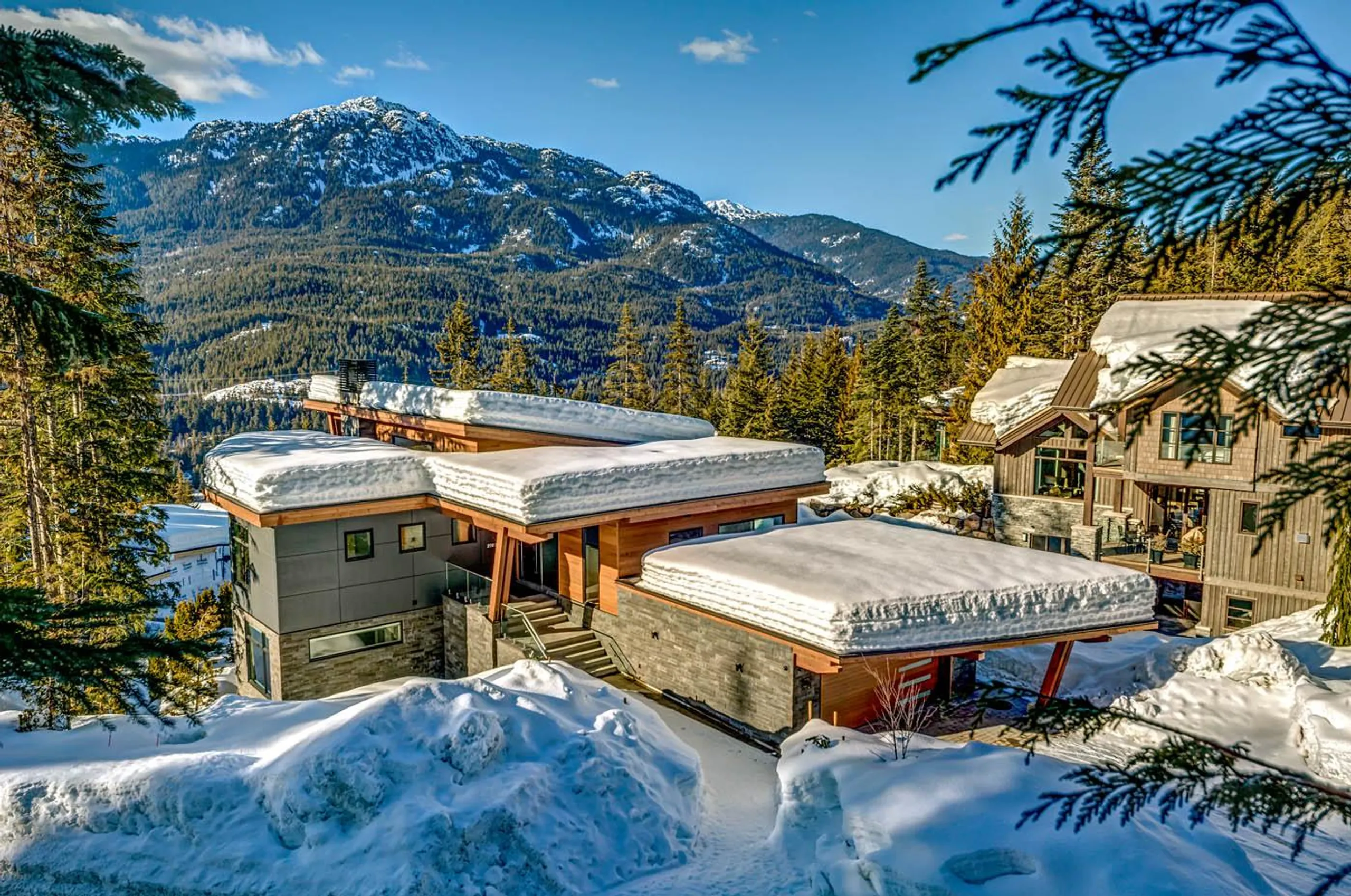 Lavish Haven with Majestic Mountain Views and Deluxe Poolside Retreat VILLAWAY® — photograph 7