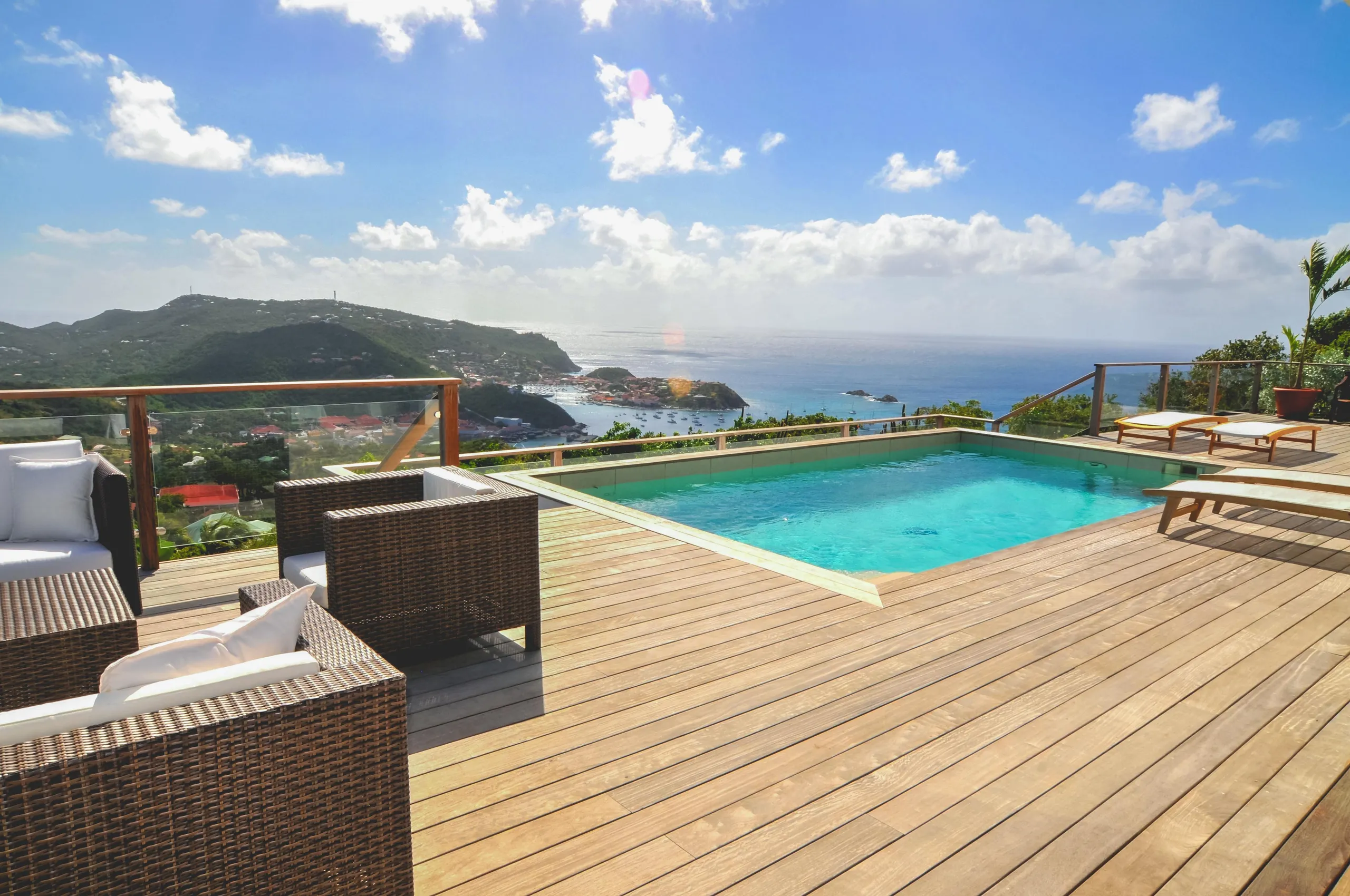 Deluxe Paradise Estate with Private Pool and Panoramic Ocean Views — photograph 5
