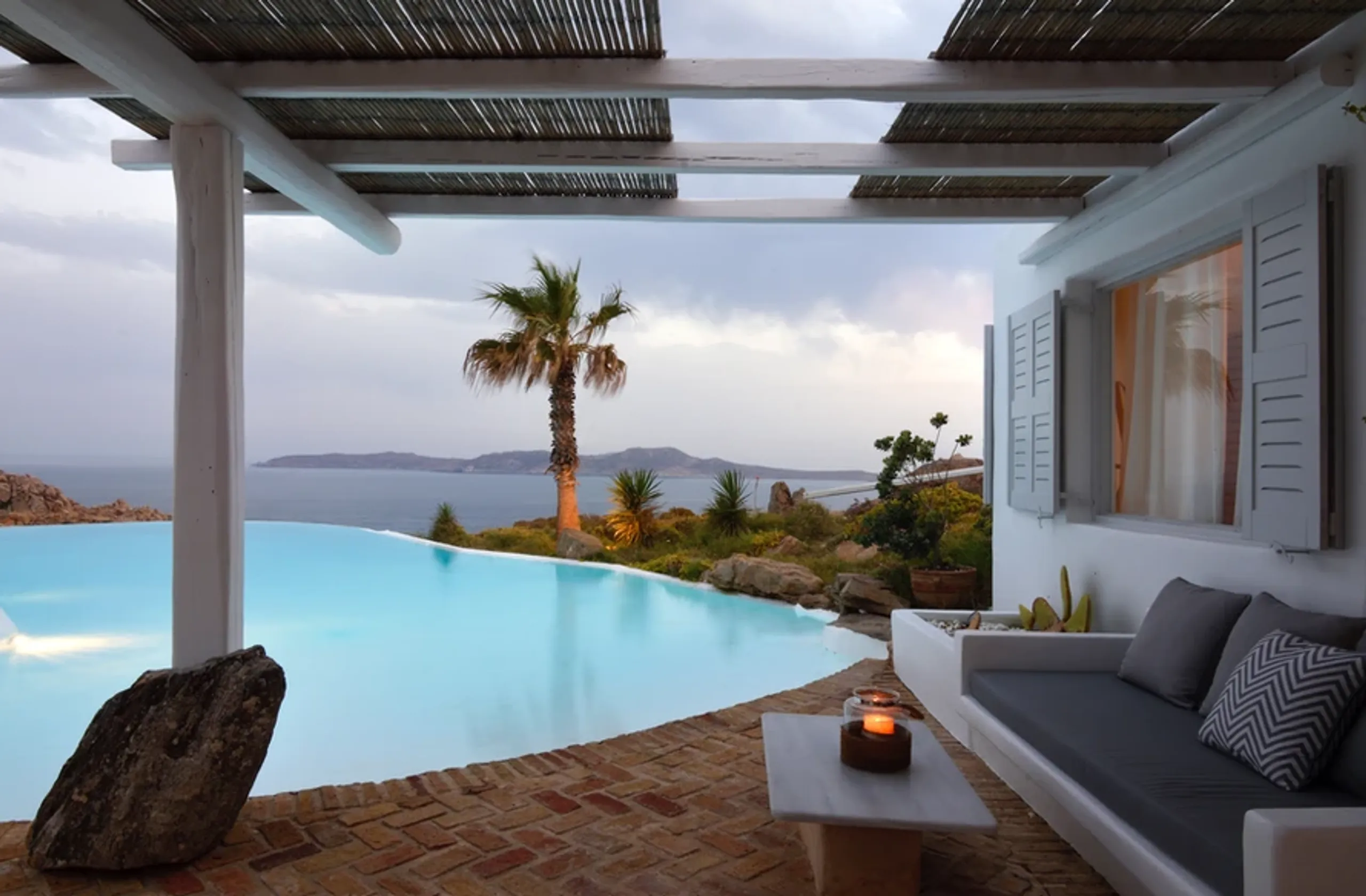 Luxury Villa Rental in Mykonos with Infinity Pool and Mesmerizing Sea Views — photograph 5