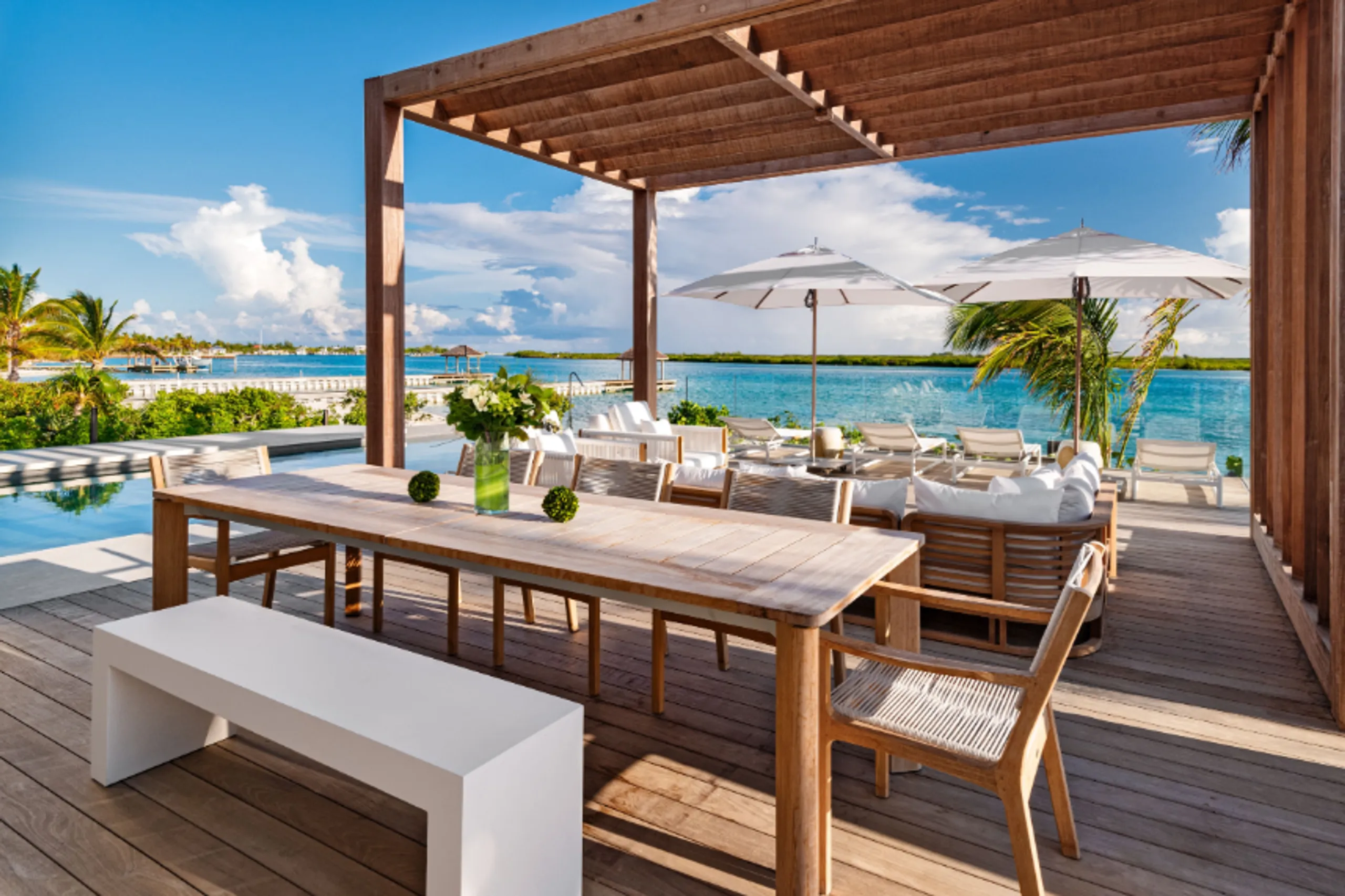 Exceptional Luxury Villa with Heated Infinity Pool and Panoramic Ocean View — photograph 6