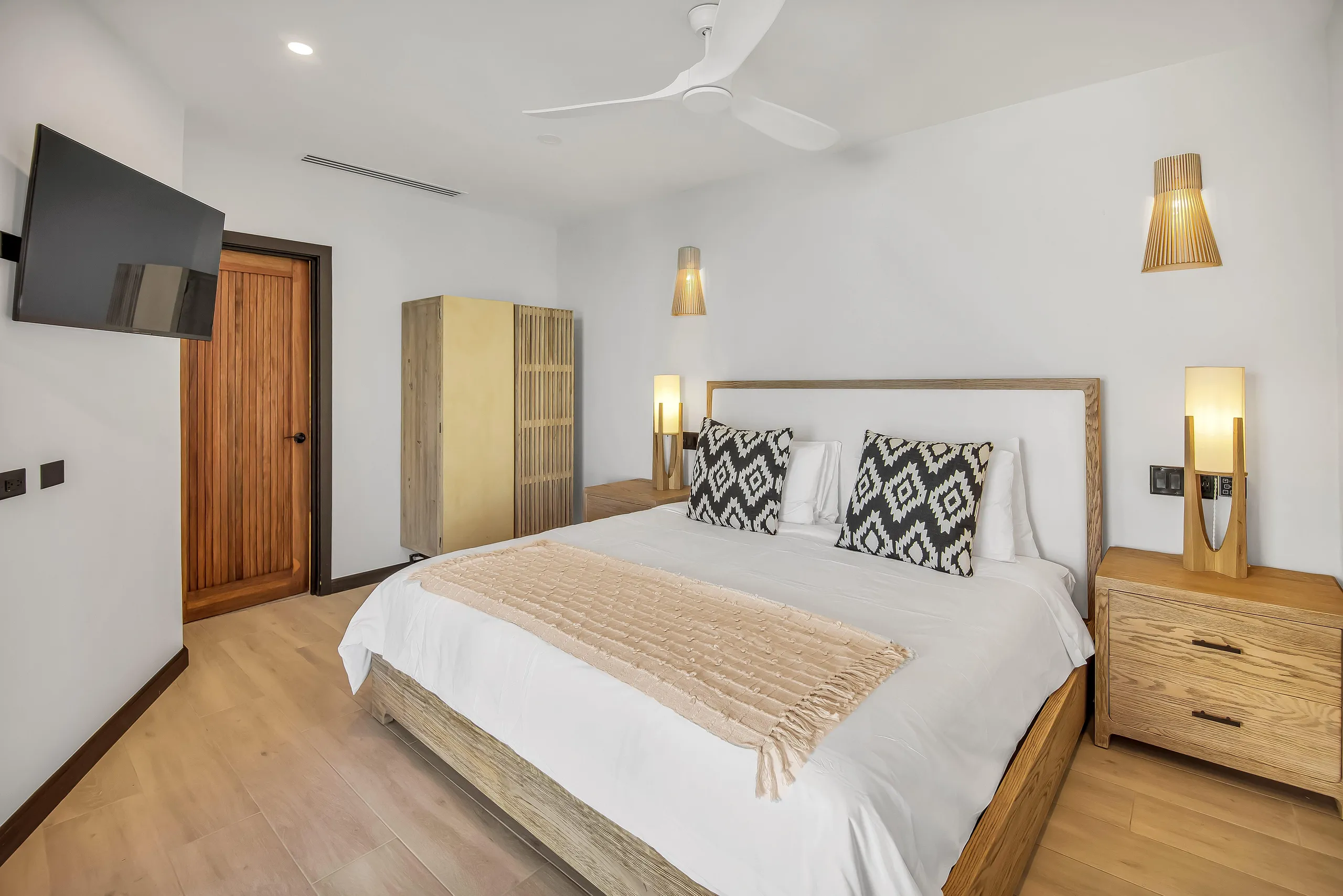 Posh Oeanfront 3Bedroom Villa with Spectacular Views — photograph 12