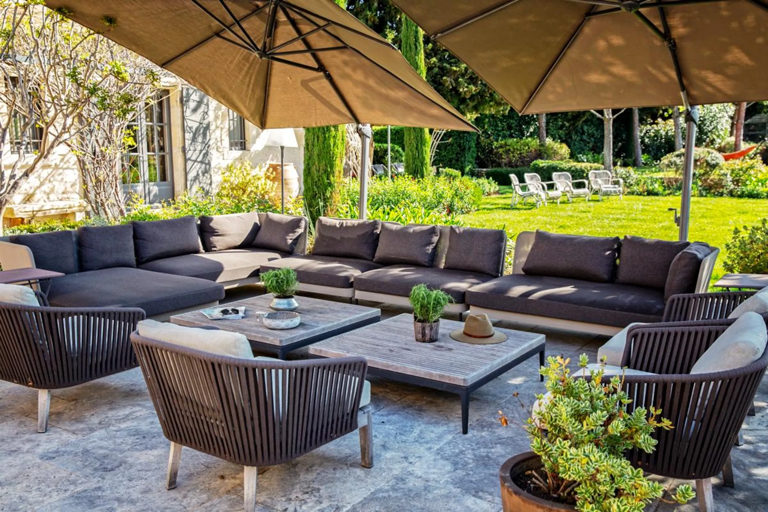 Relaxing Modern Villa with Private Pool and Garden — photograph 9