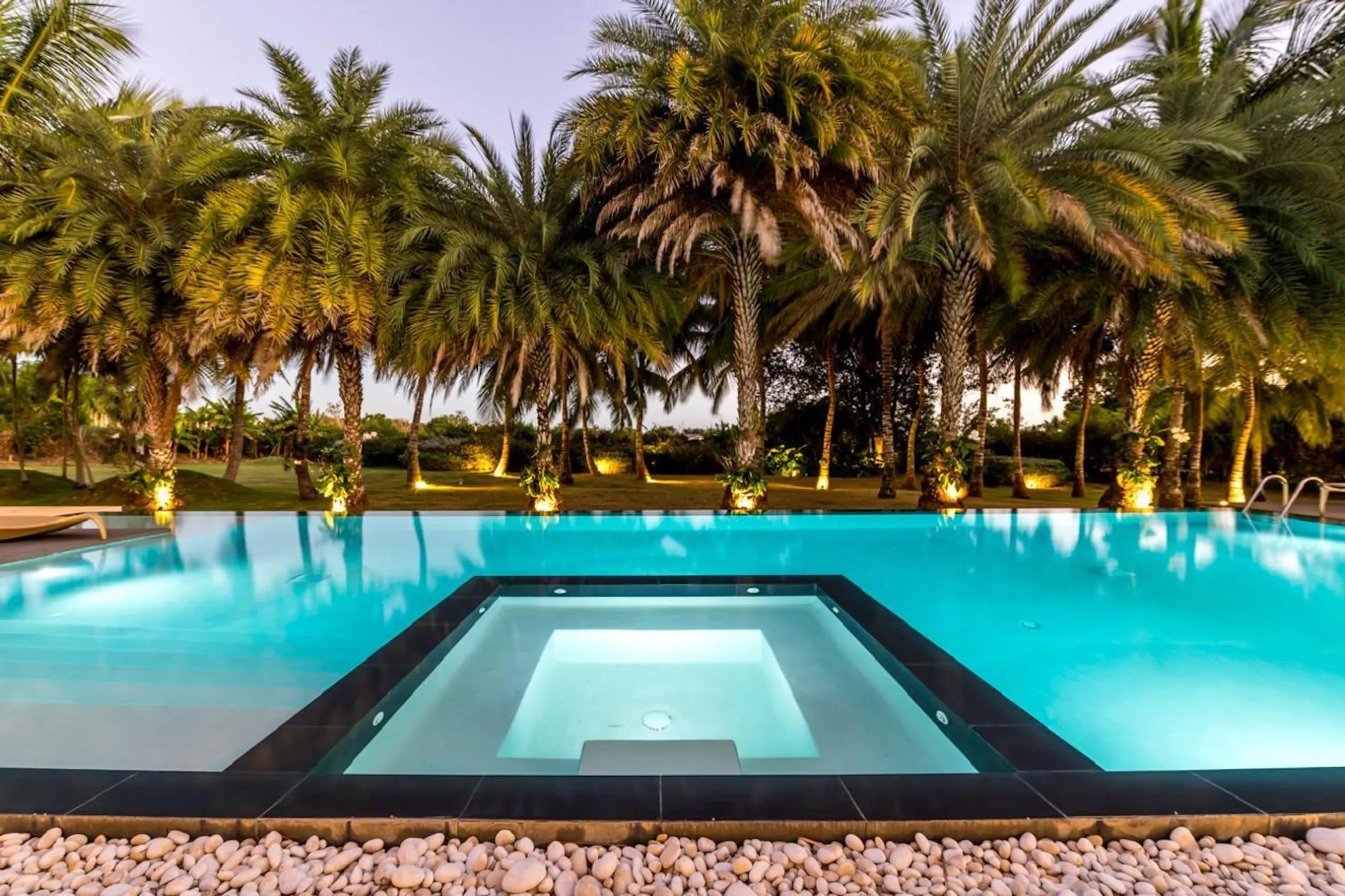 Caribbean-Chic Casa de Campo Villa with Private Pool, Garden & Open Design — photograph 3
