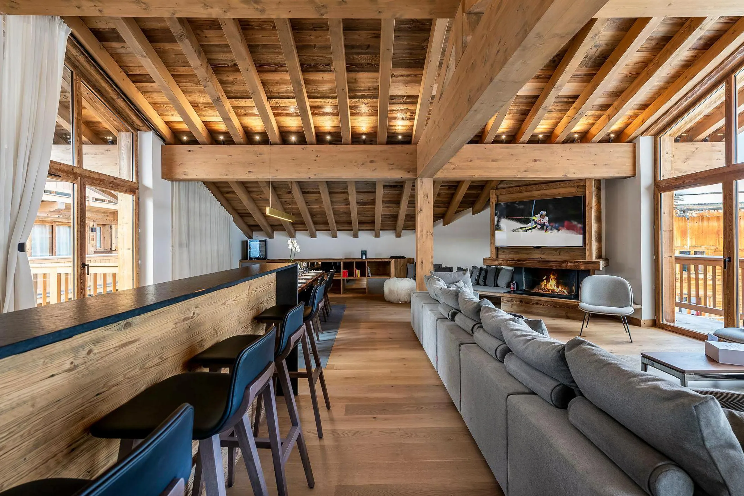 Alpine Luxury Fine Villa in the Heart of Courchevel — photograph 3