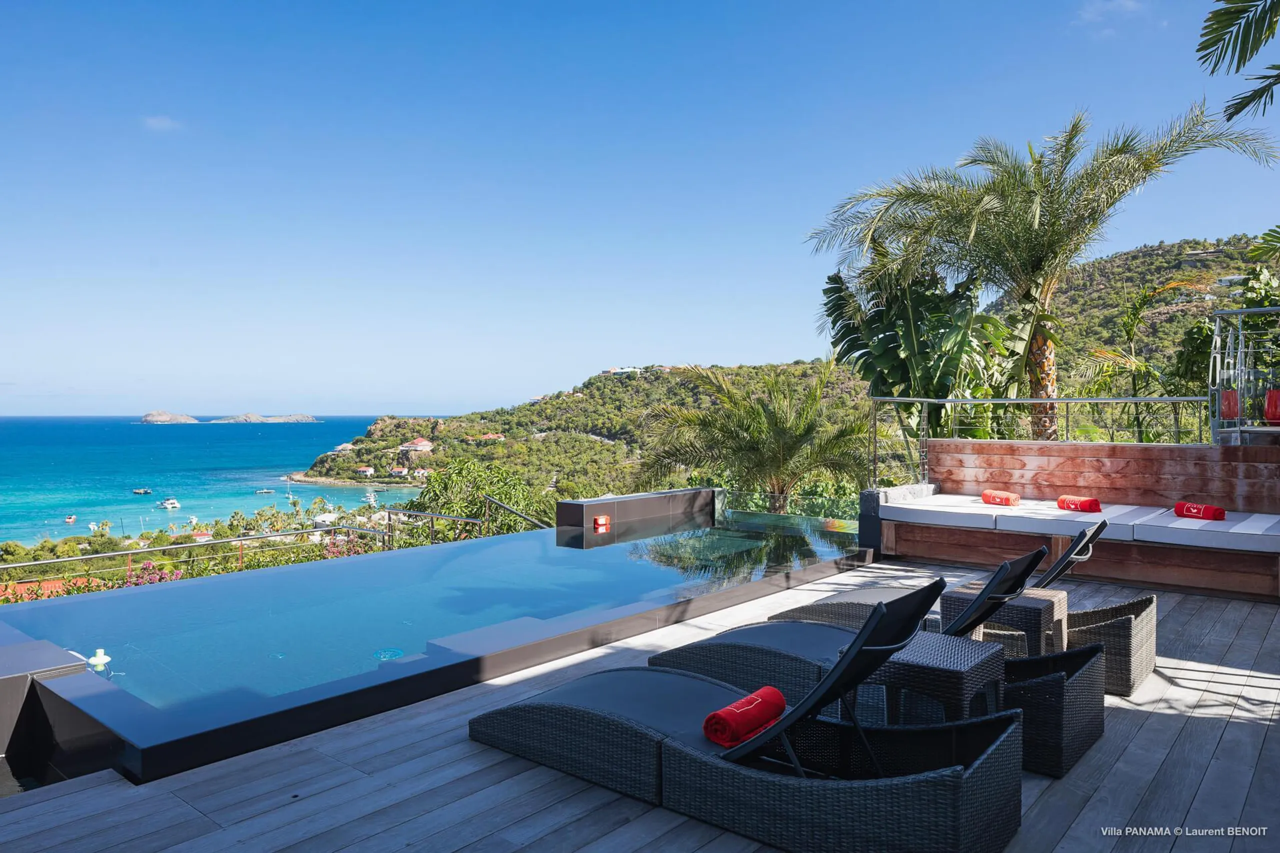 Exclusive Haven Villa with Heated Infinity Pool and Stunning Ocean Views — photograph 3