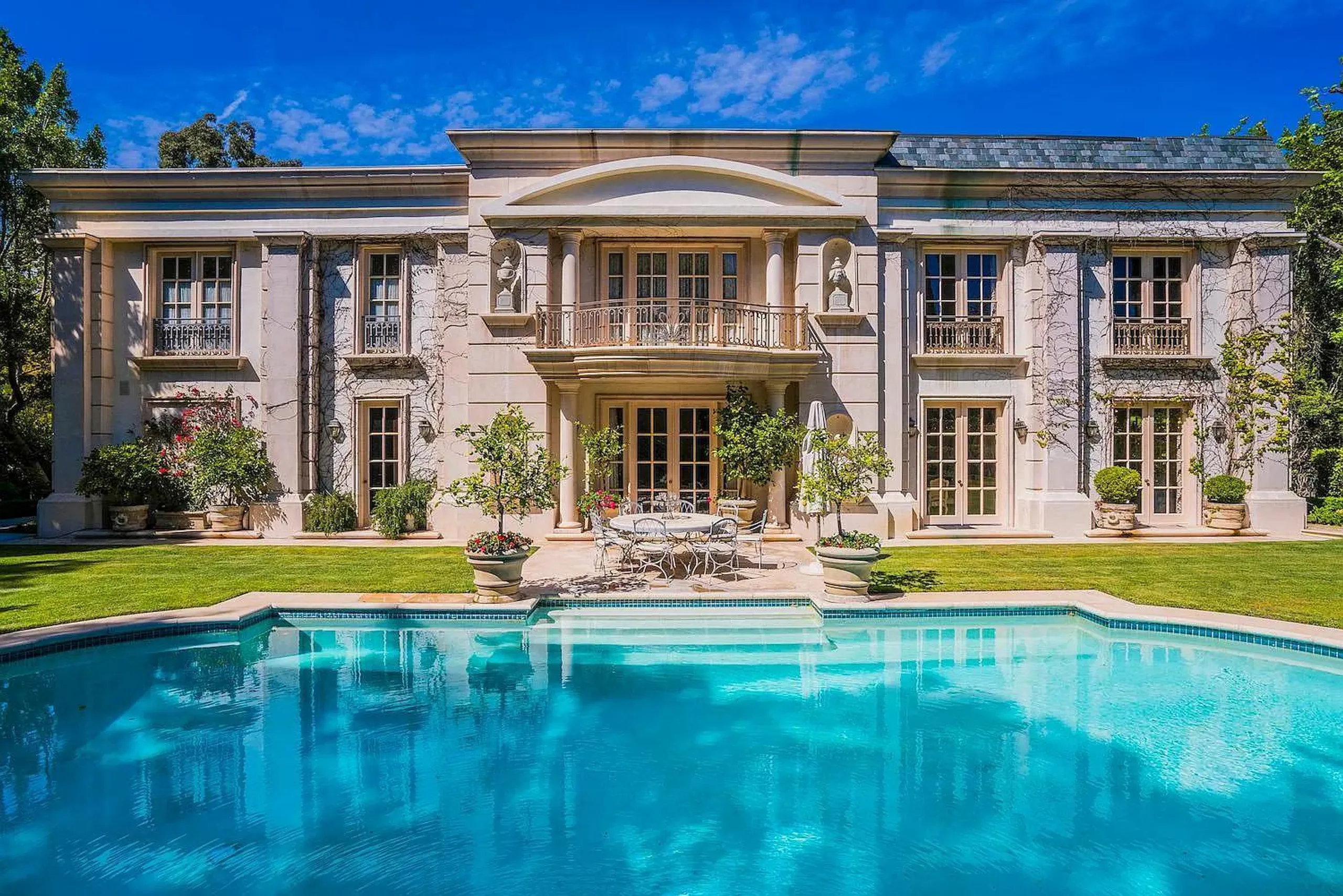 Beverly Hills 6BR French Mediterranean Villa with Private Pool and Gardens, Los Angeles