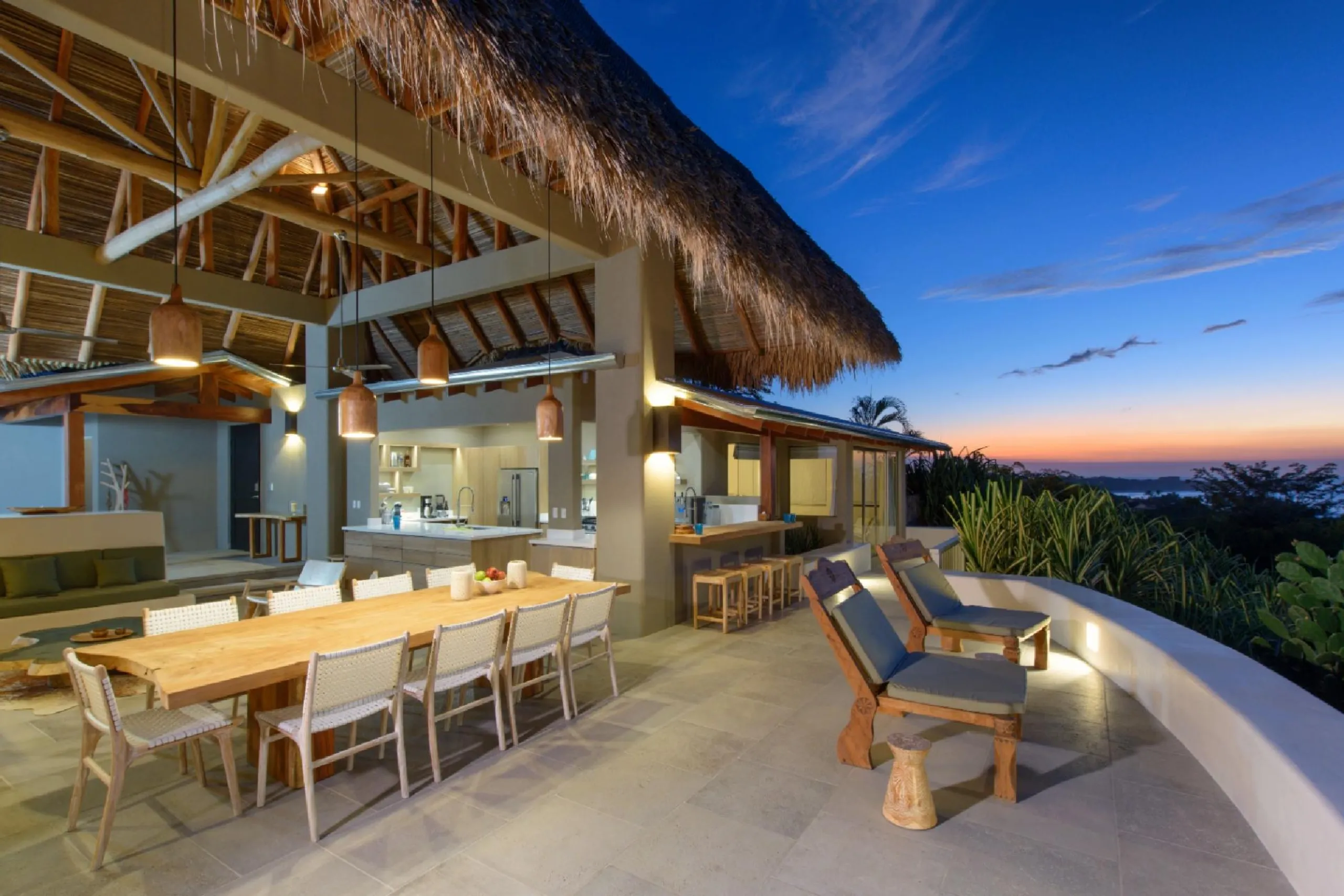 Incredible Ocean View Luxury Estate with Private Infinity Pool — photograph 5