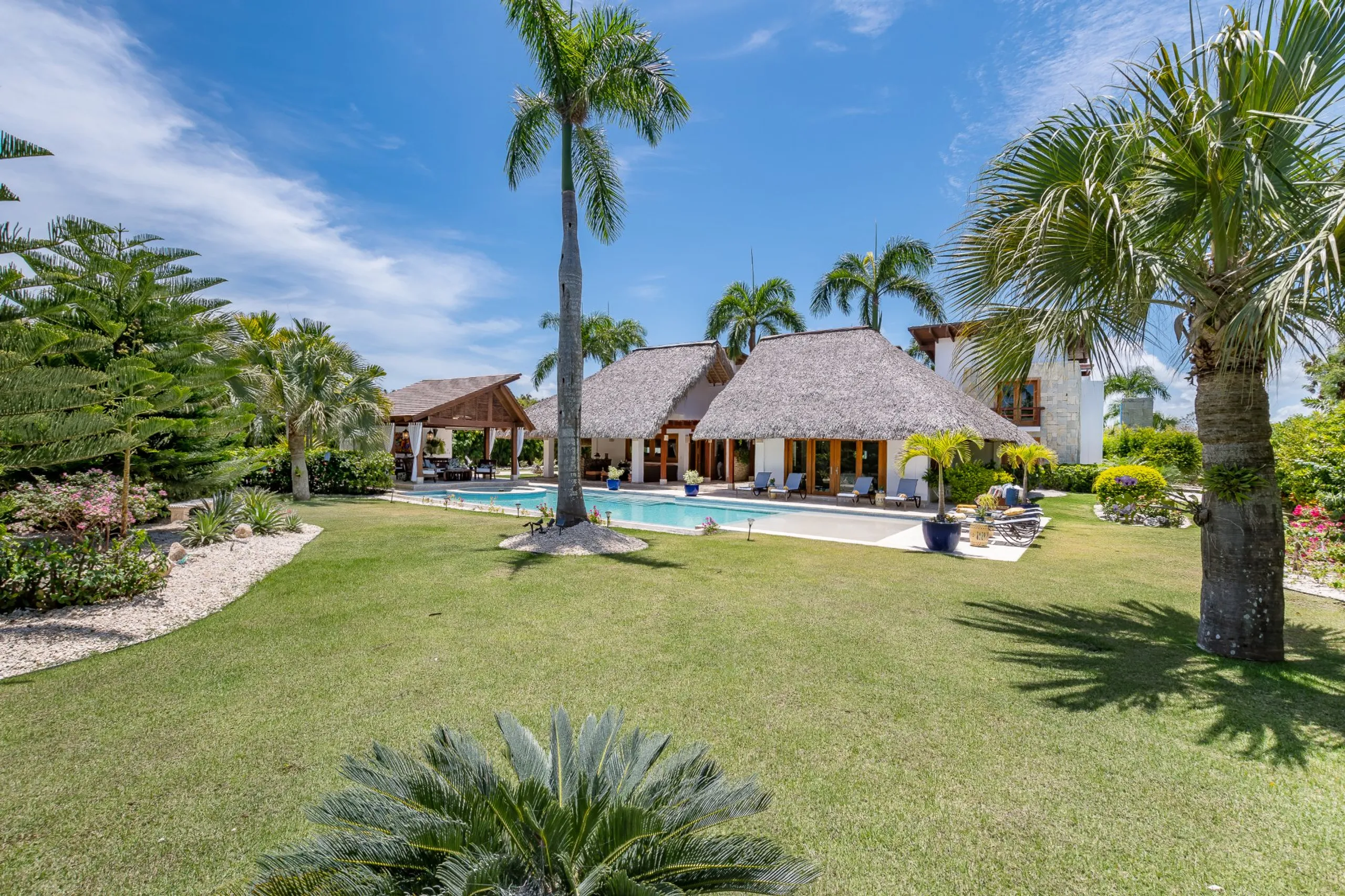 Elegant Cap Cana 12,000 Sq. Ft. Villa with Private Pool & Tropical Charm — photograph 10