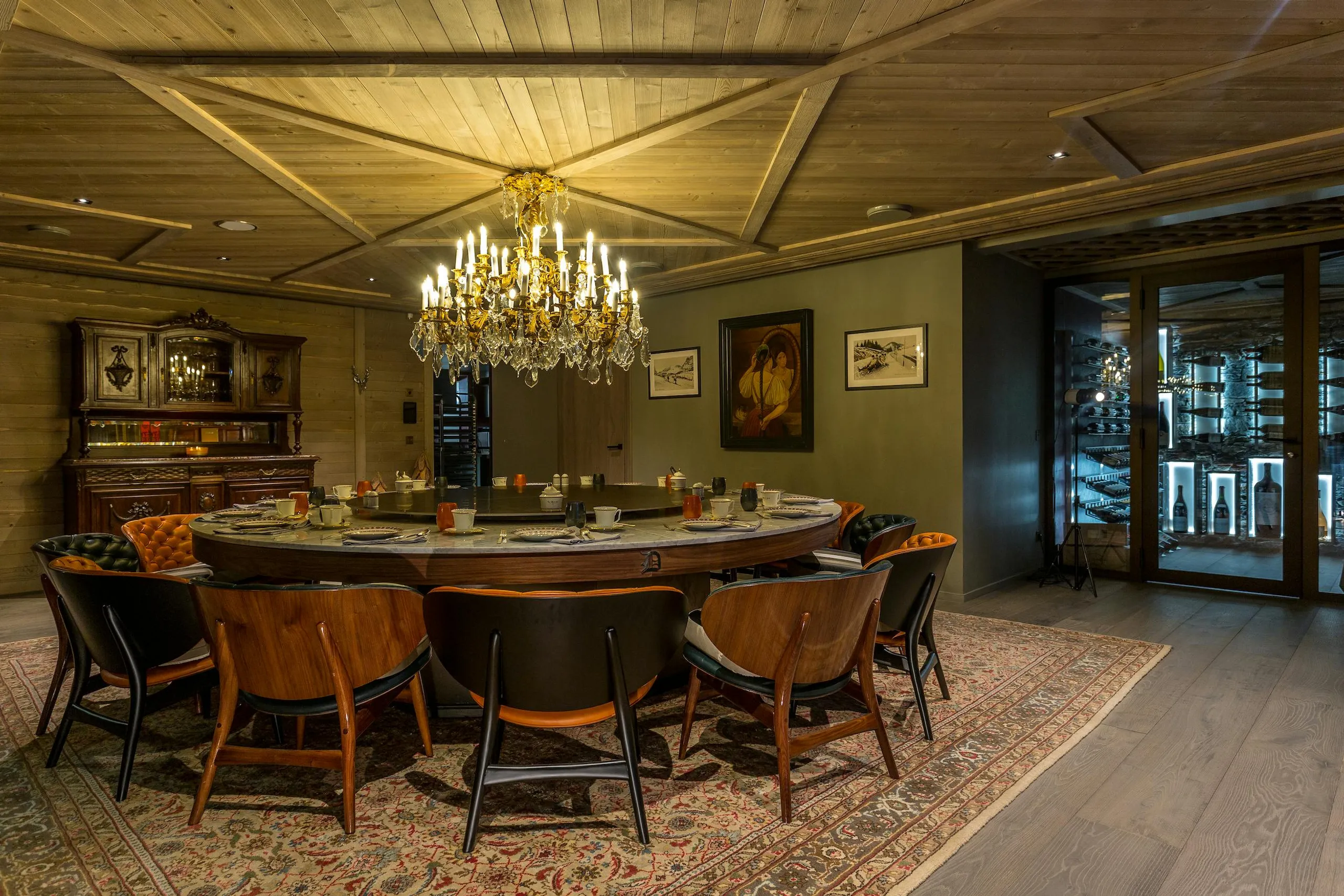 Grand Val Thorens Luxury Chalet with Private Pool, Jacuzzi, and Entertainment Room — photograph 9