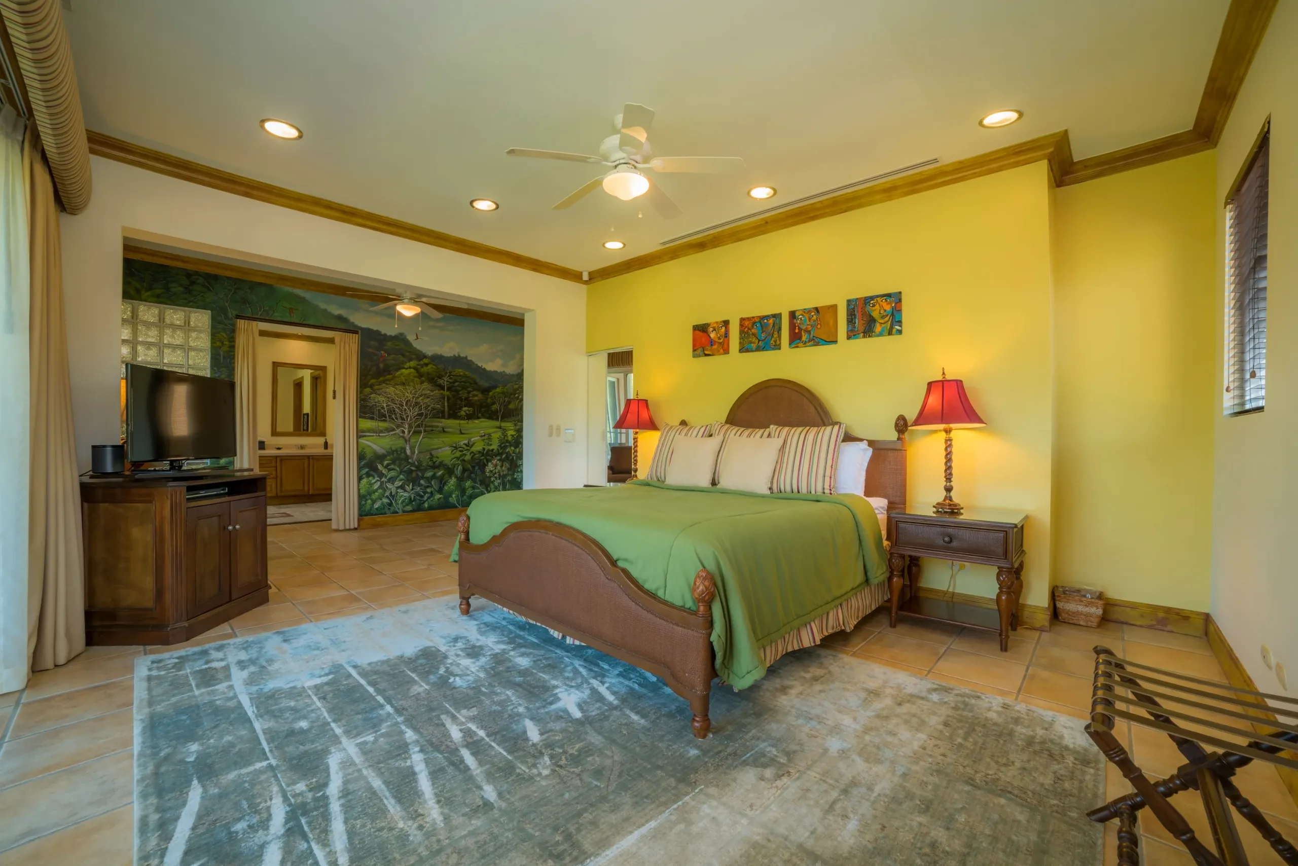 Spacious 5-Bedroom Los Sueños Villa with Infinity Pool, Golf & Marina Nearby — photograph 10