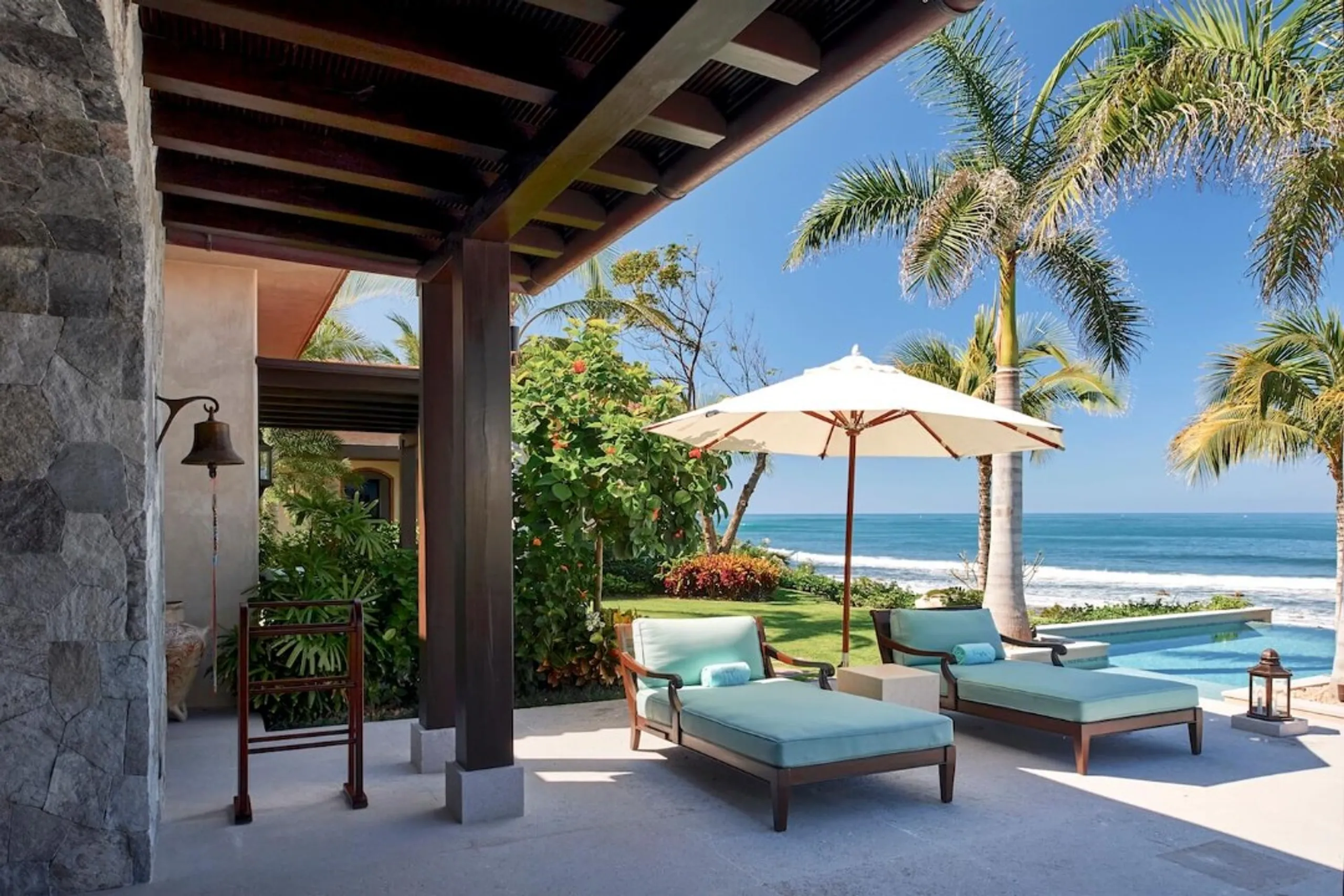 Oceanfront Hacienda-Style Villa in Punta Mita with Full Staff & Private Pool — photograph 2