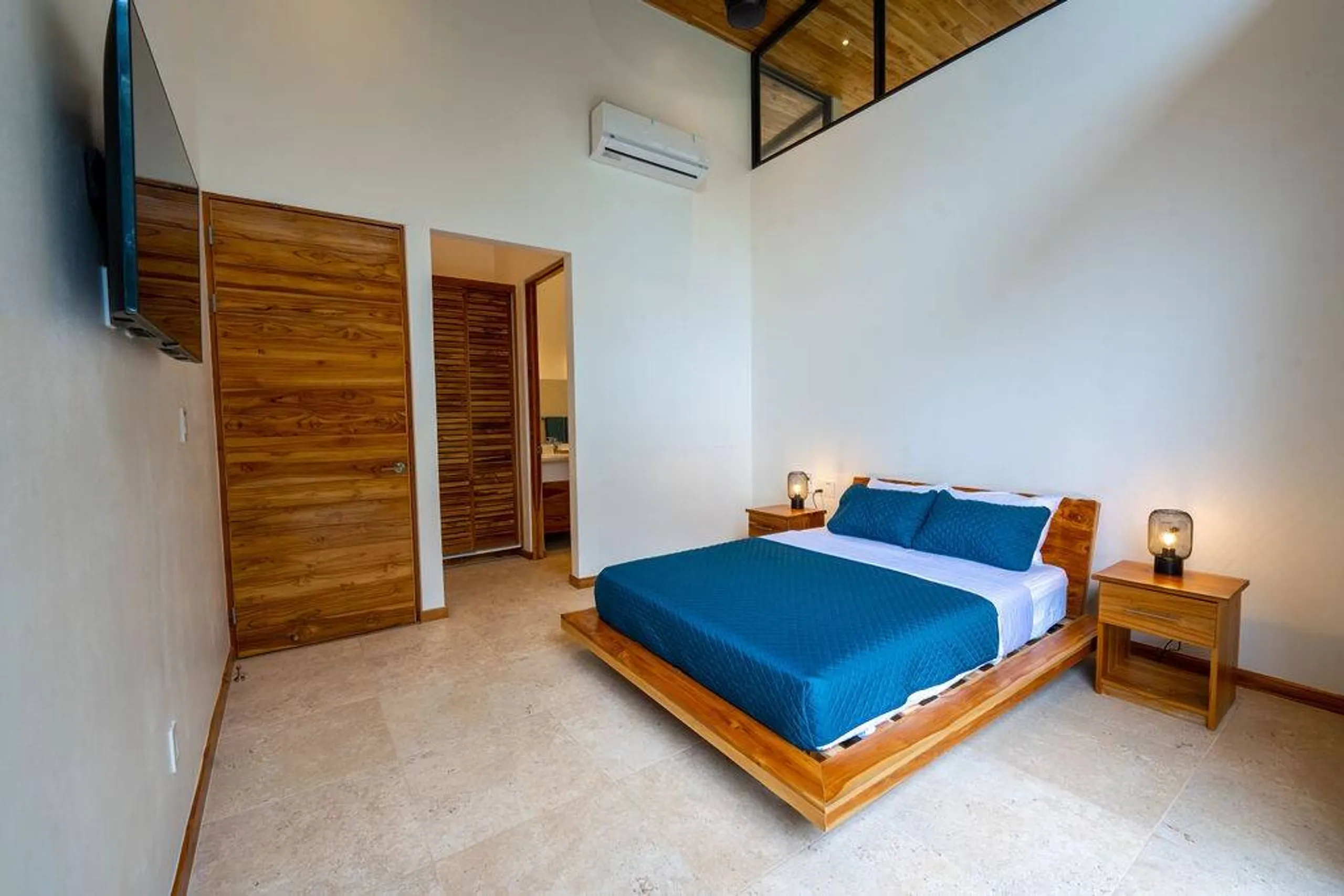 Breathtaking Las Huacas Villa with Ocean Views — photograph 8