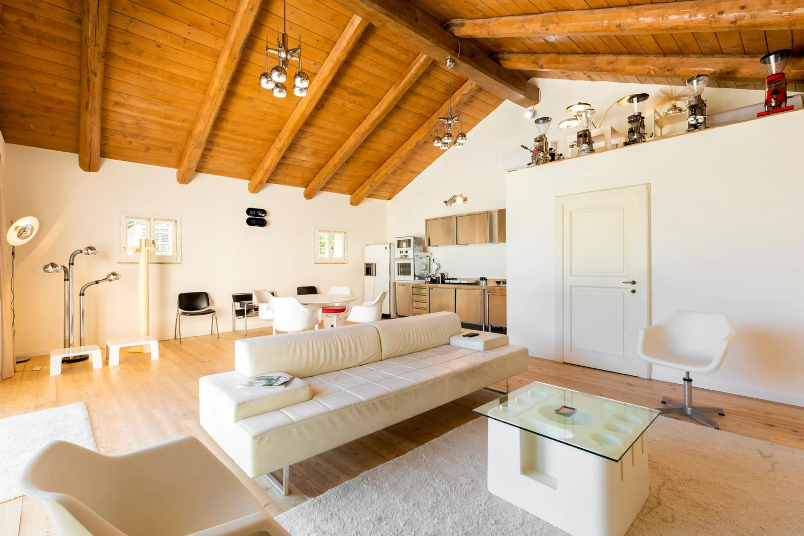 Historic Umbrian Villa with Private Pool and Gardens — photograph 8